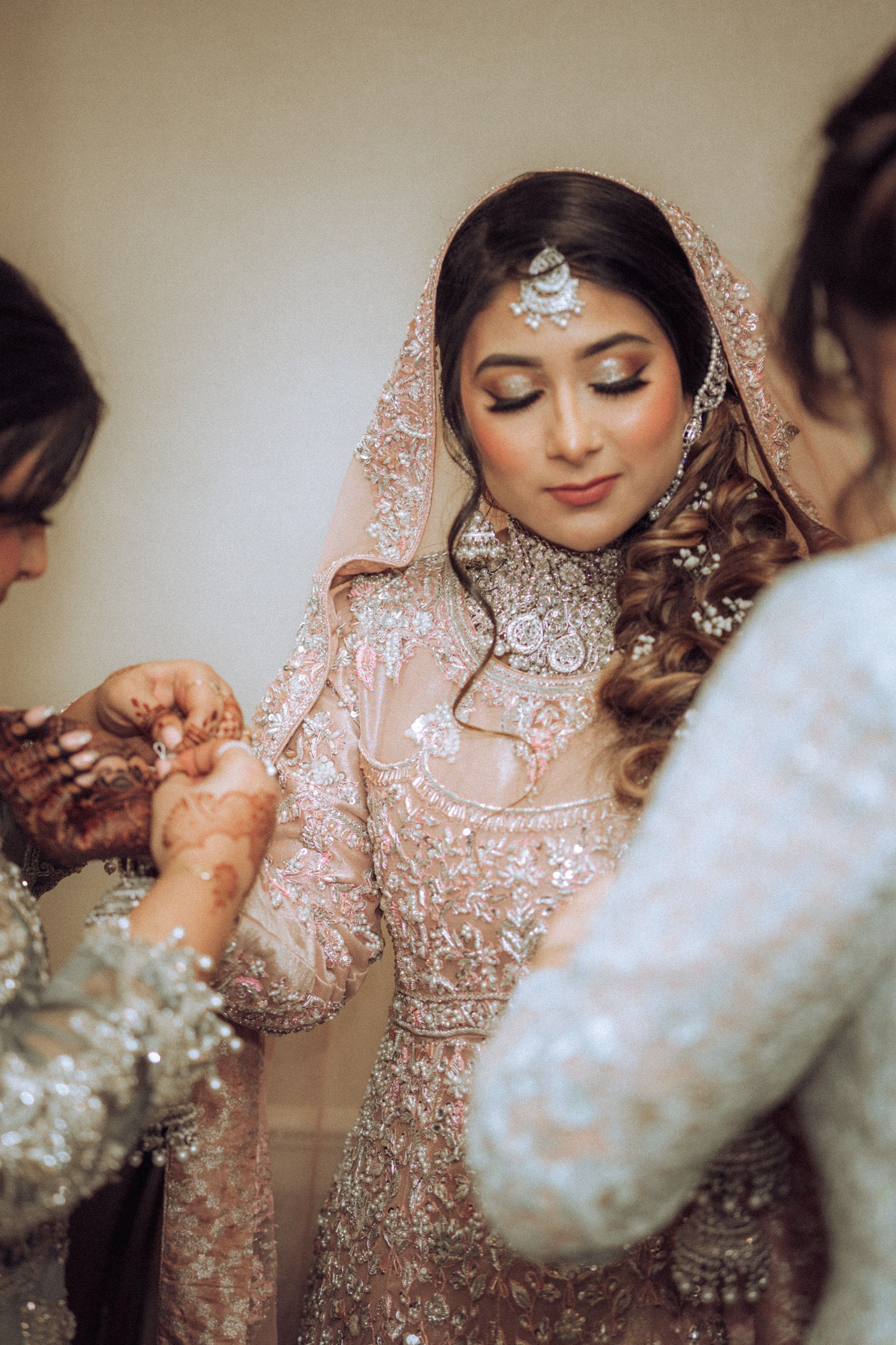 Indu Style wedding. Portrait and wedding photographer in New York