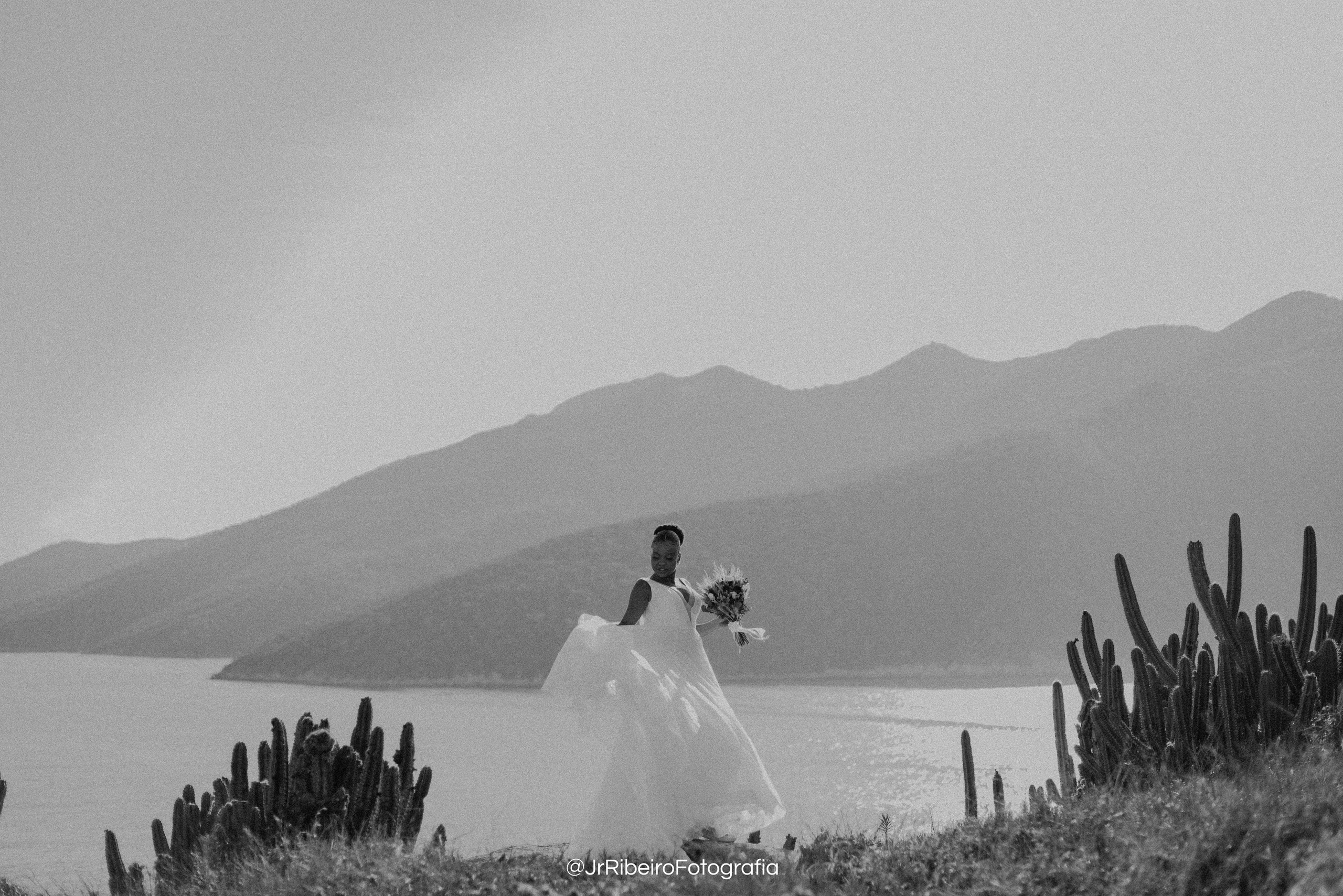 Véu & Mar | Editorial. Junior Ribeiro Fotografia