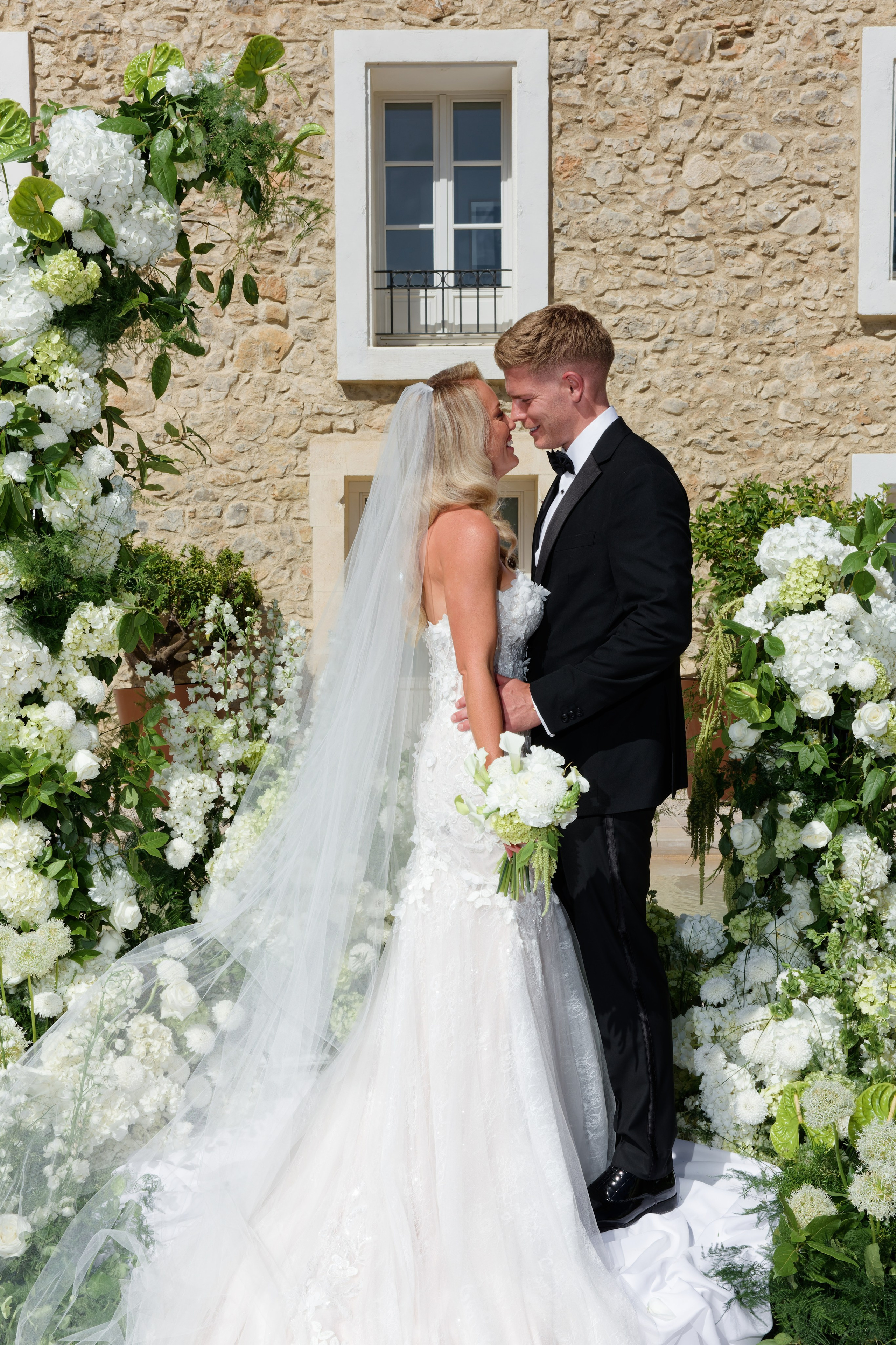 Wedding at Château L’Hospitalet in Narbonne, France. Destination Wedding Photographer — Nikita Burtsev