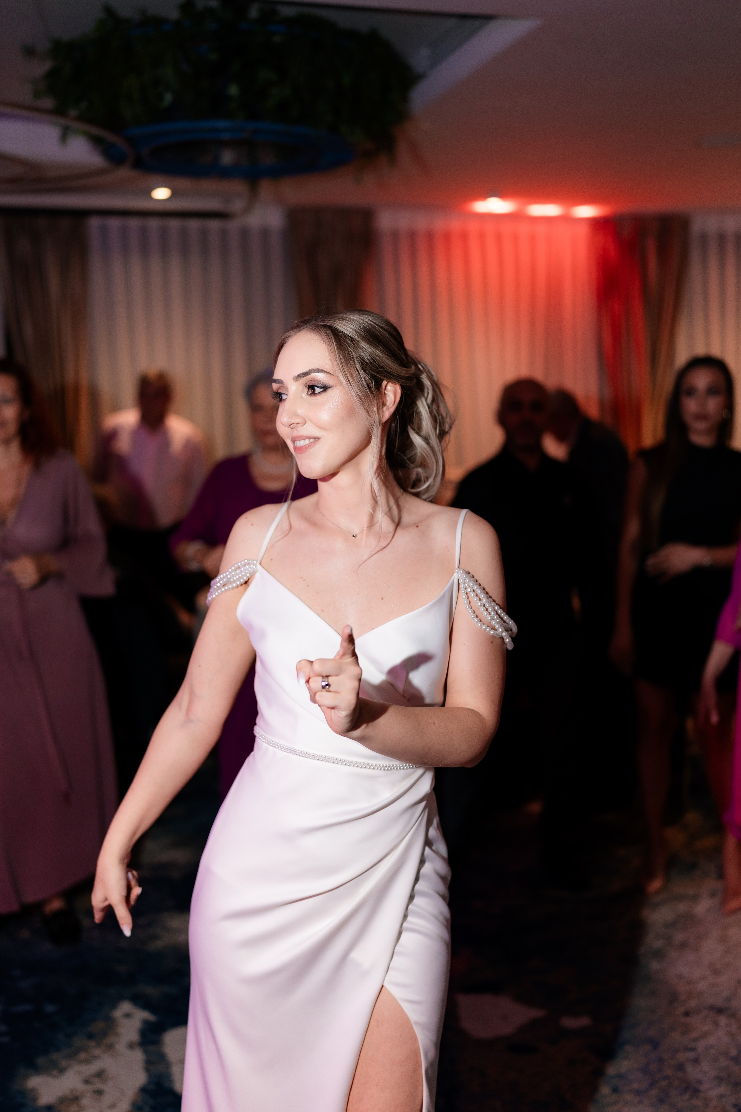 Madisson & Alex. Destination Wedding Photographer Alex Pasarelu