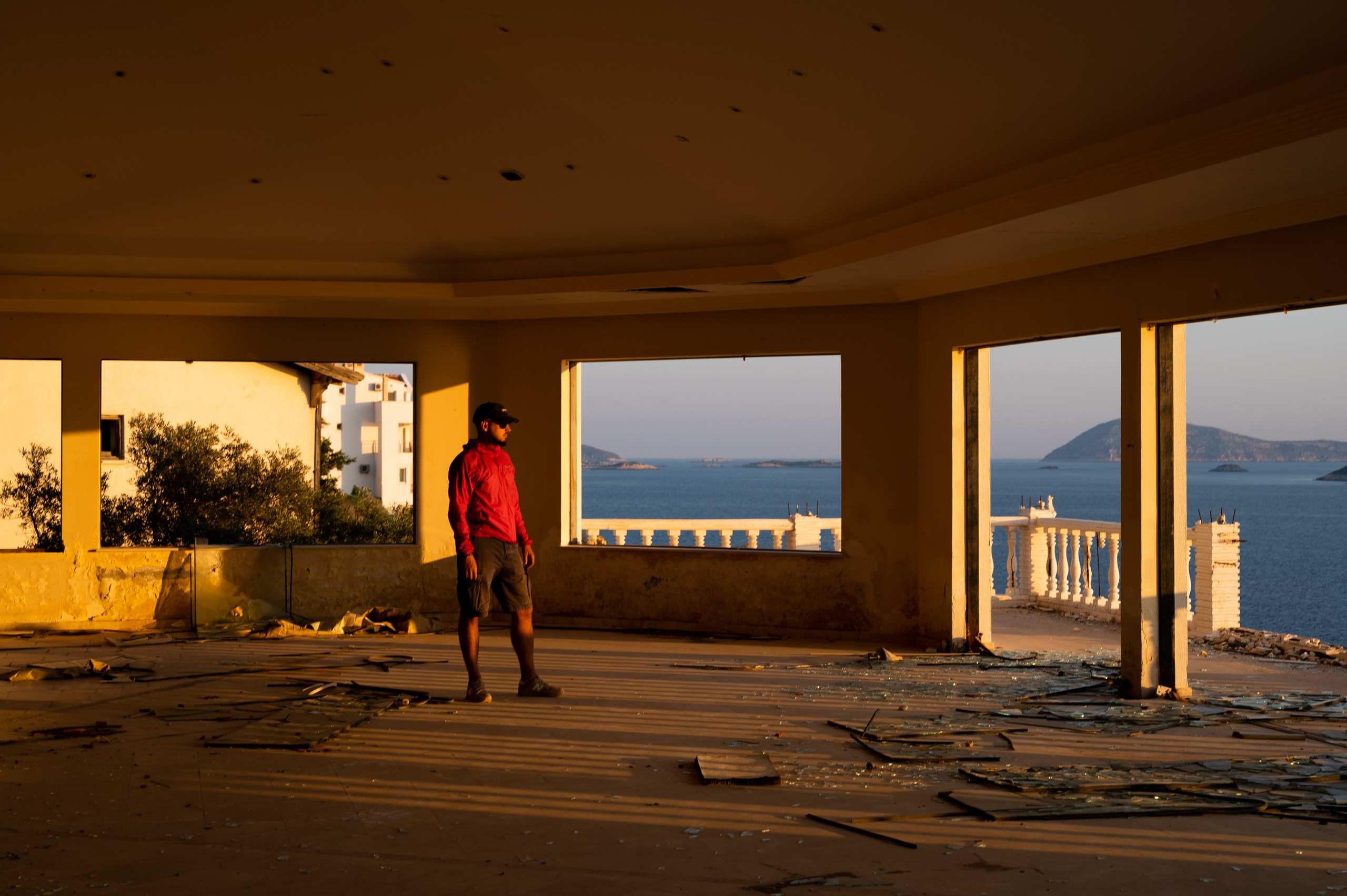 Dima — Kaş and the old water park. Photographer Yulia Lushnikova, Based in Valencia