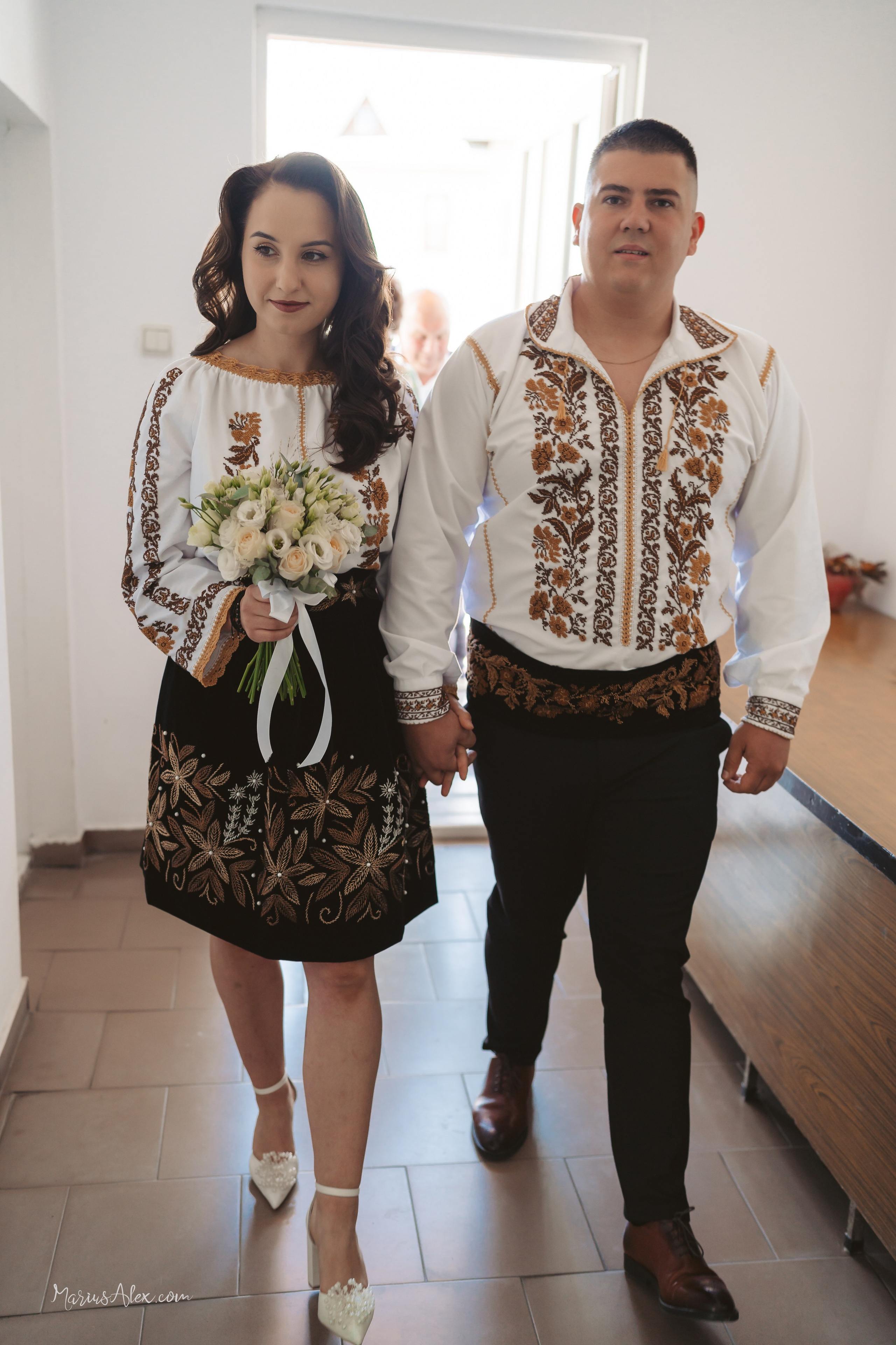 Ioana & Robert - Cununie civila și coroana mirilor. Marius Alex fotograf de eveniment si studio din Suceava