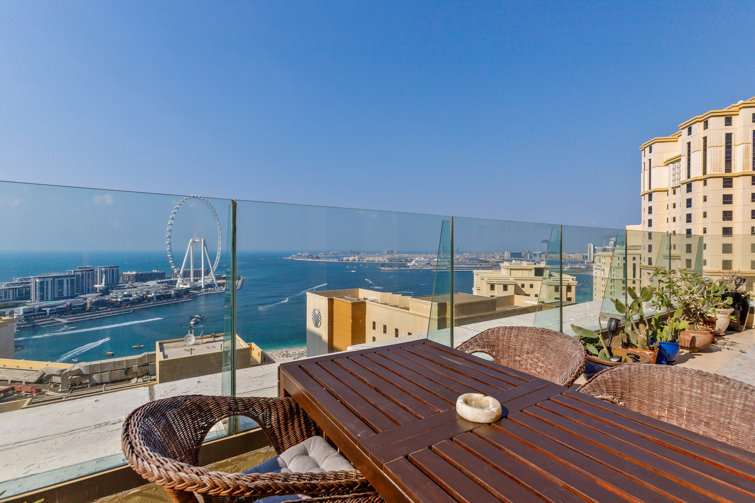 Shams, Jumeirah Beach Residence. Samy Mar Boy │Portrait, Automotive and Real Estate Photographer