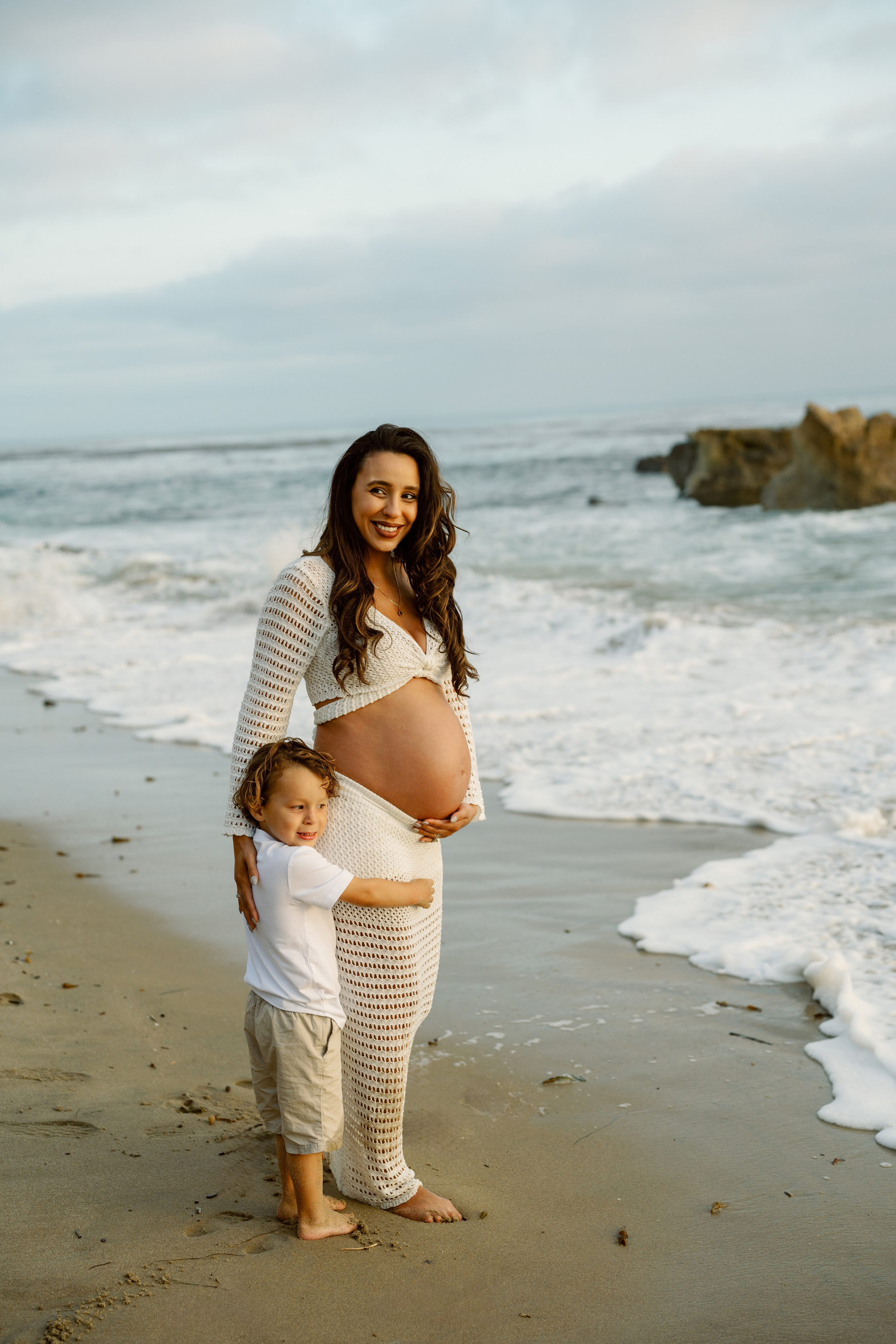 Maternity Photoshoot at Laguna Beach. Wedding Photography & Videography Team in California, Los Angeles, San Francisco, San Diego and Travel