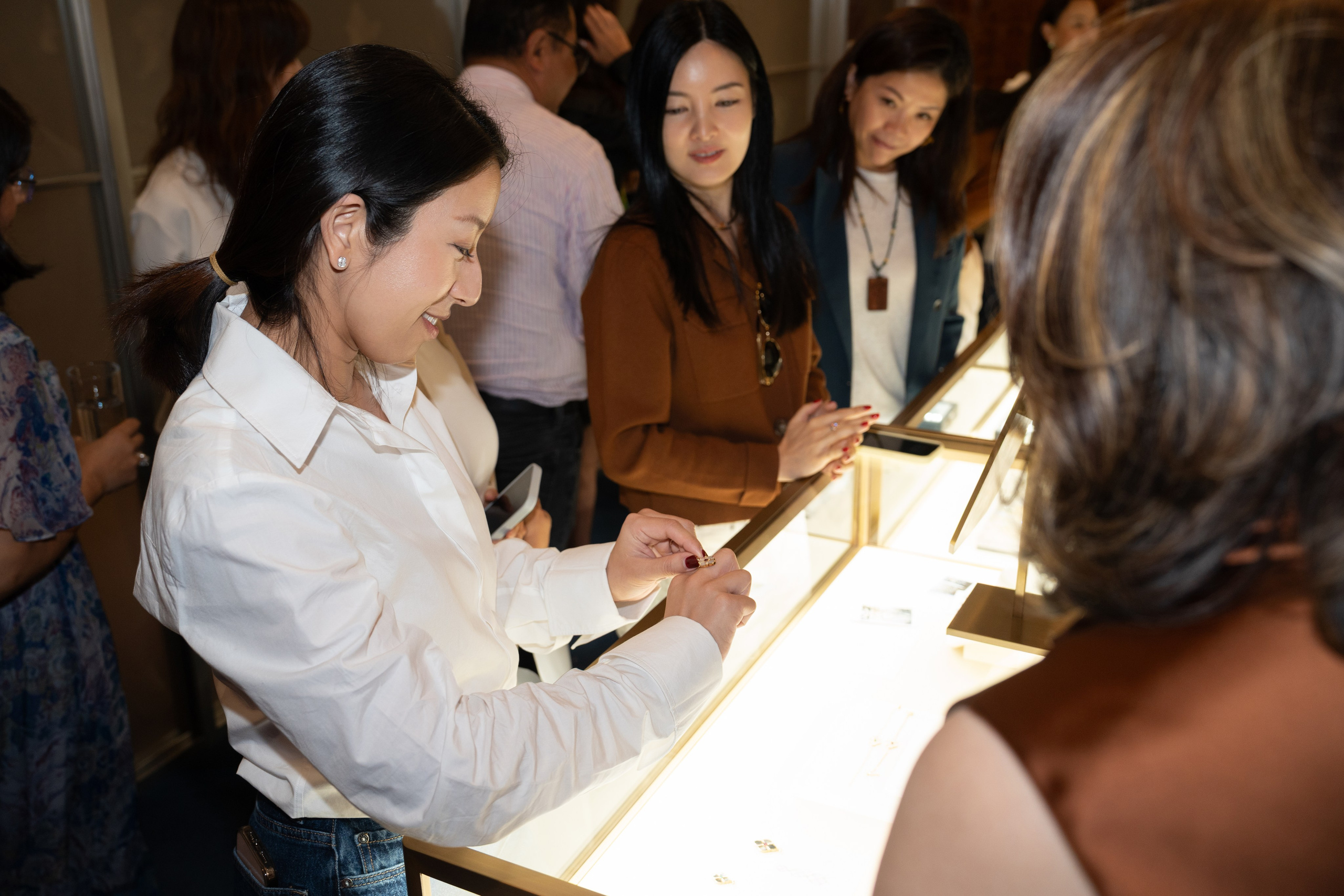 ETRA JEWELLERY. ФОТОГРАФ В ГОНКОНГЕ (СВАДЬБЫ, FASHION, СЕМЕЙНЫЕ, МЕРОПРИЯТИЯ, ФОТОПРОГУЛКИ)