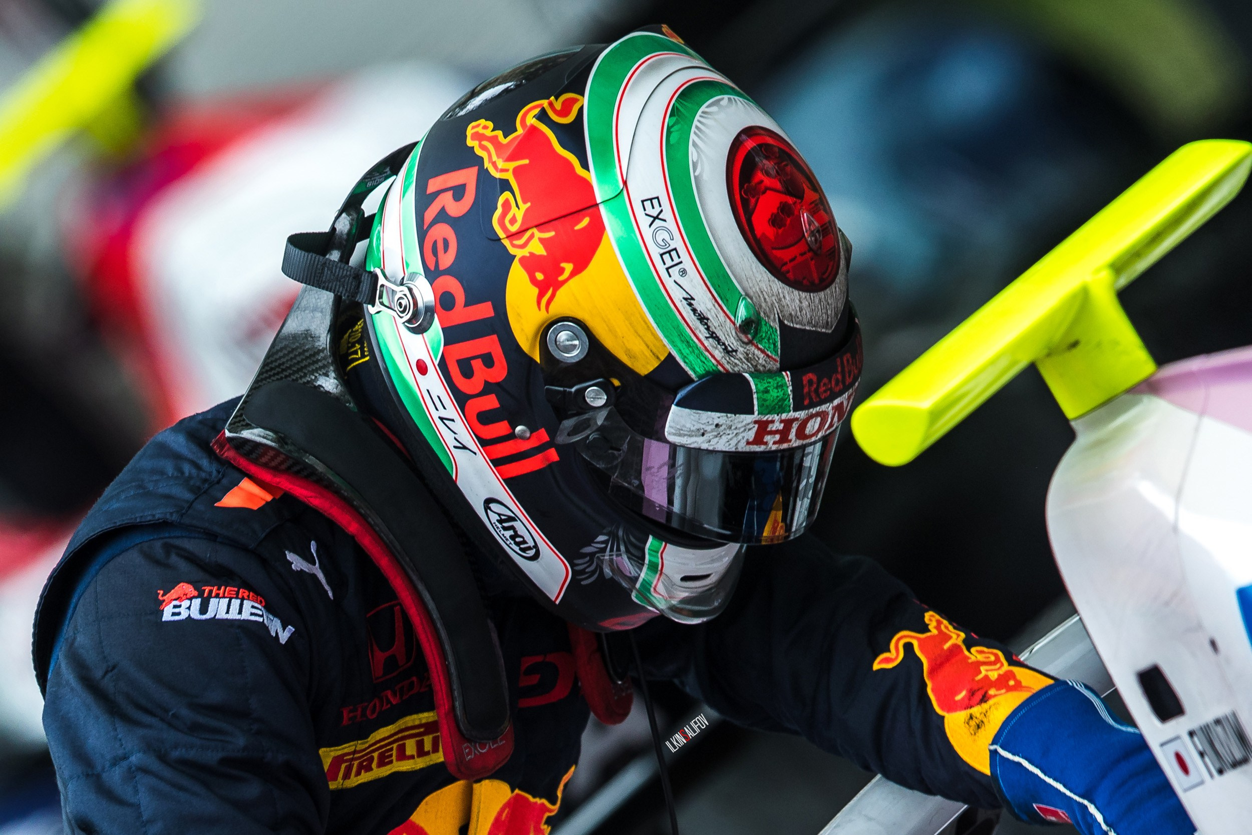 FORMULA 1. WORLDWIDE COMMERCIAL AUTOMOTIVE PHOTOGRAPHER