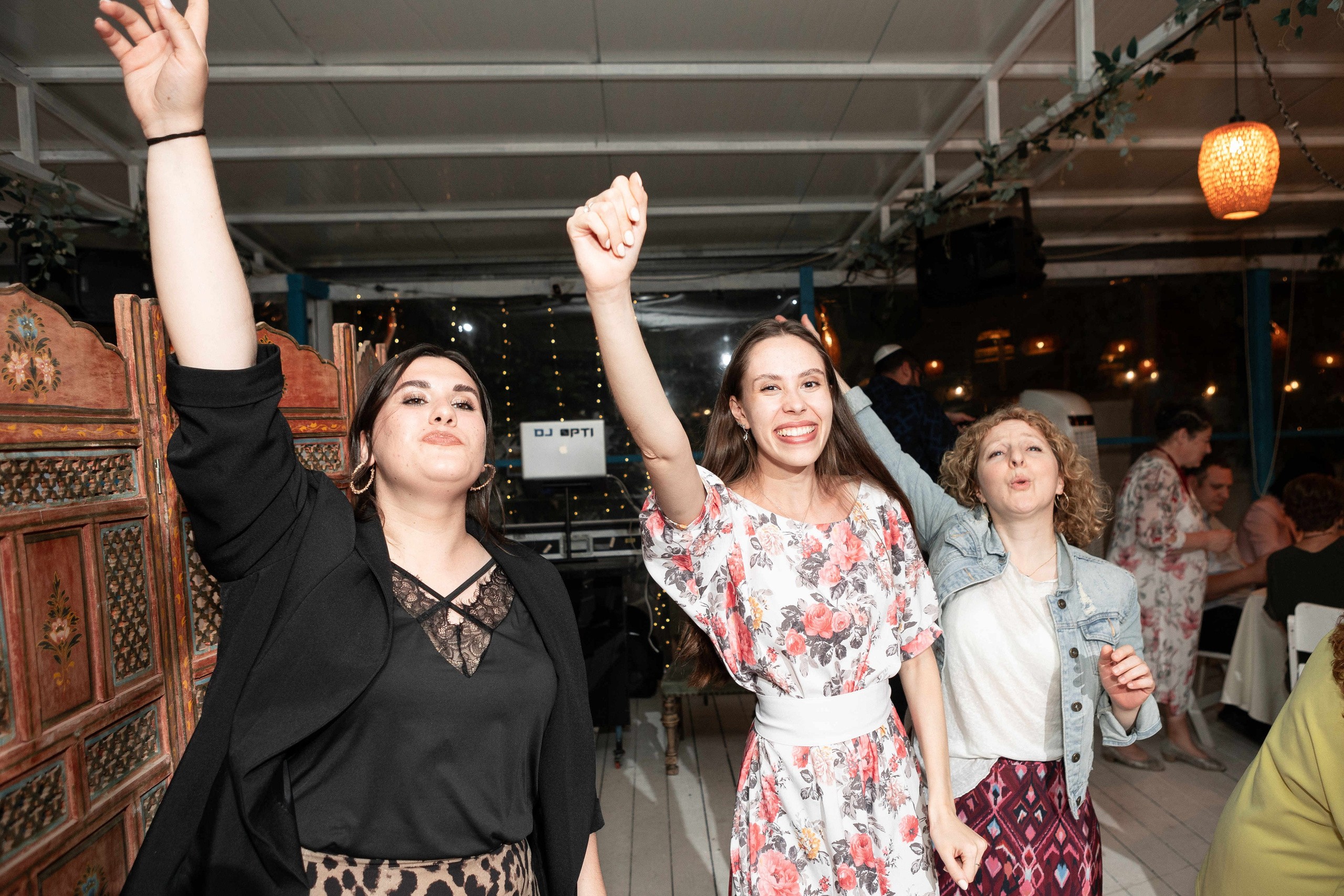 WEDDING IN A COZY PLACE NEAR TEL AVIV. PHOTOGRAPHER IN ISRAEL