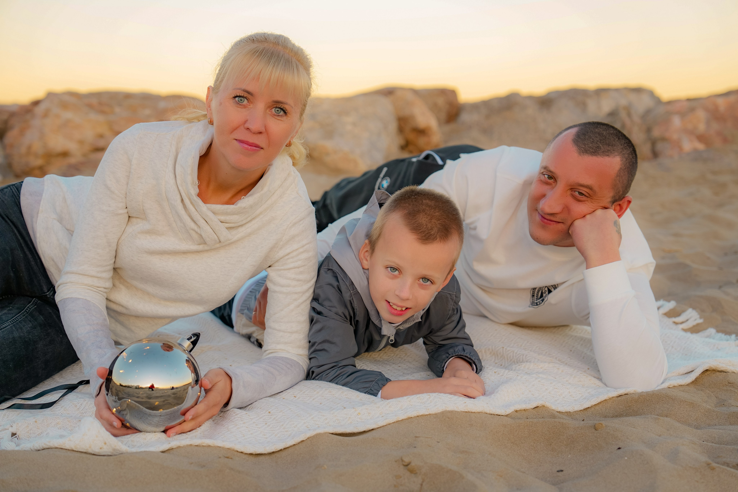 VIKA Y FAMILIA. Fotógrafa Olena Petryk. Realizo sesiones de fotos en Puerto de Sagunto