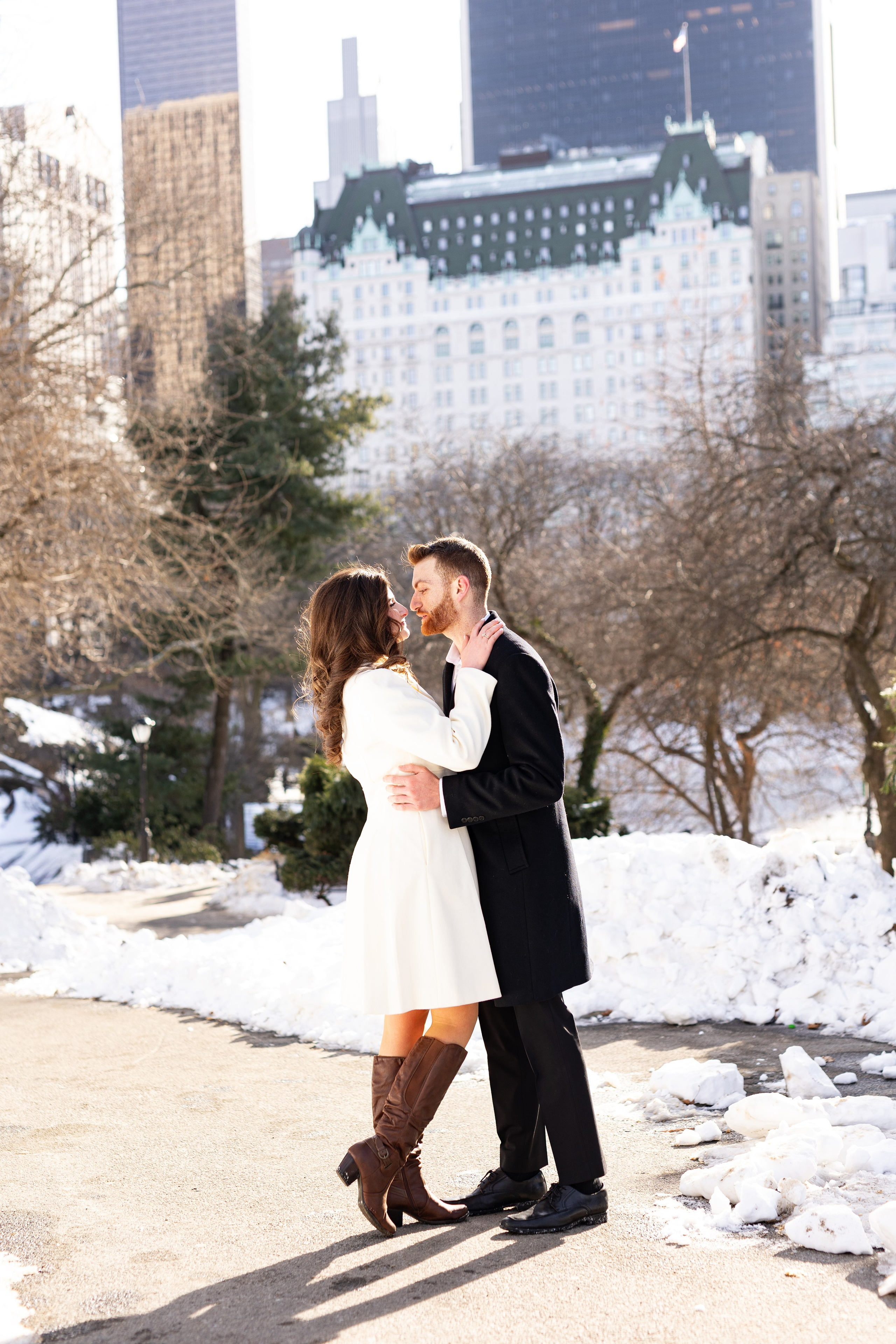 Winter Love in Central Park. Family, lifestyle, and commercial photography in New York and New Jersey