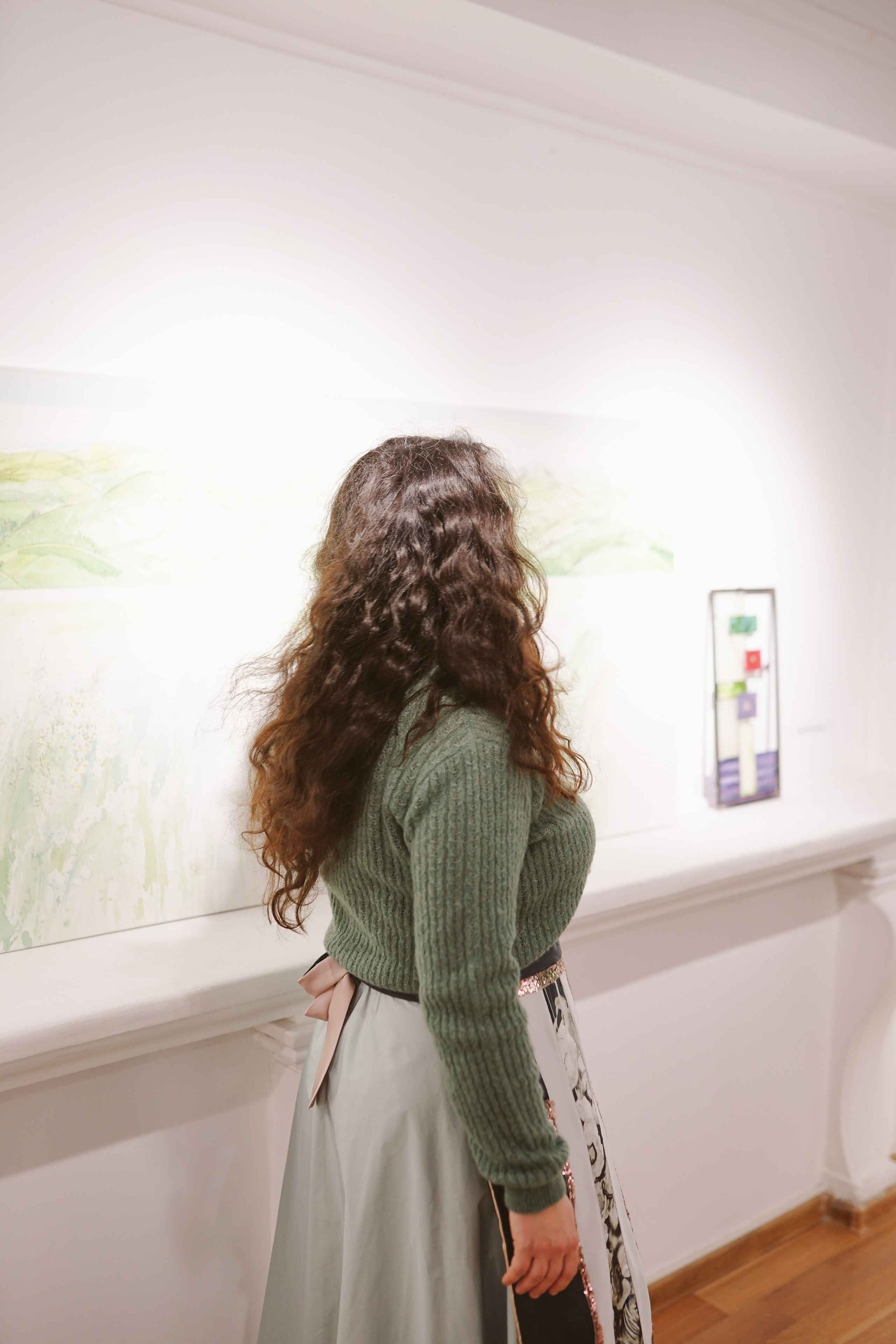 Expoziție Foto Maternitate Brașov | Mădălina Beda. Madalina Beda- Artist vizual, fotograf, doula la nastere, consultant babywearing Brasov si in toata tara