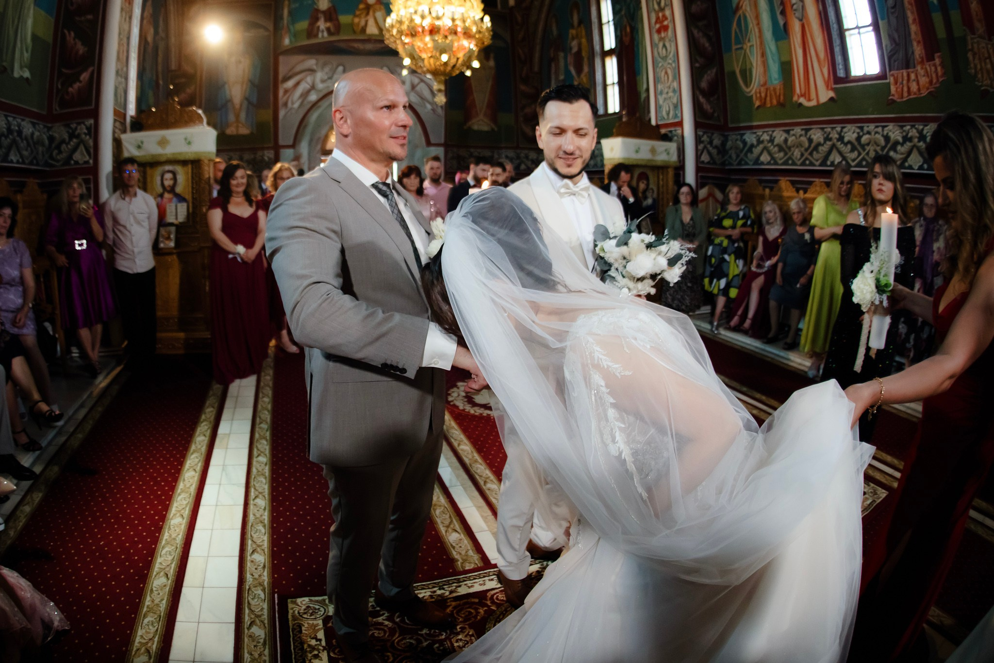 Ioana & Ionuț | Nuntă de poveste la Păstrăvăria Poiana din Mălini județul Suceava. Servicii foto-video profesionale, pentru momente de neuitat