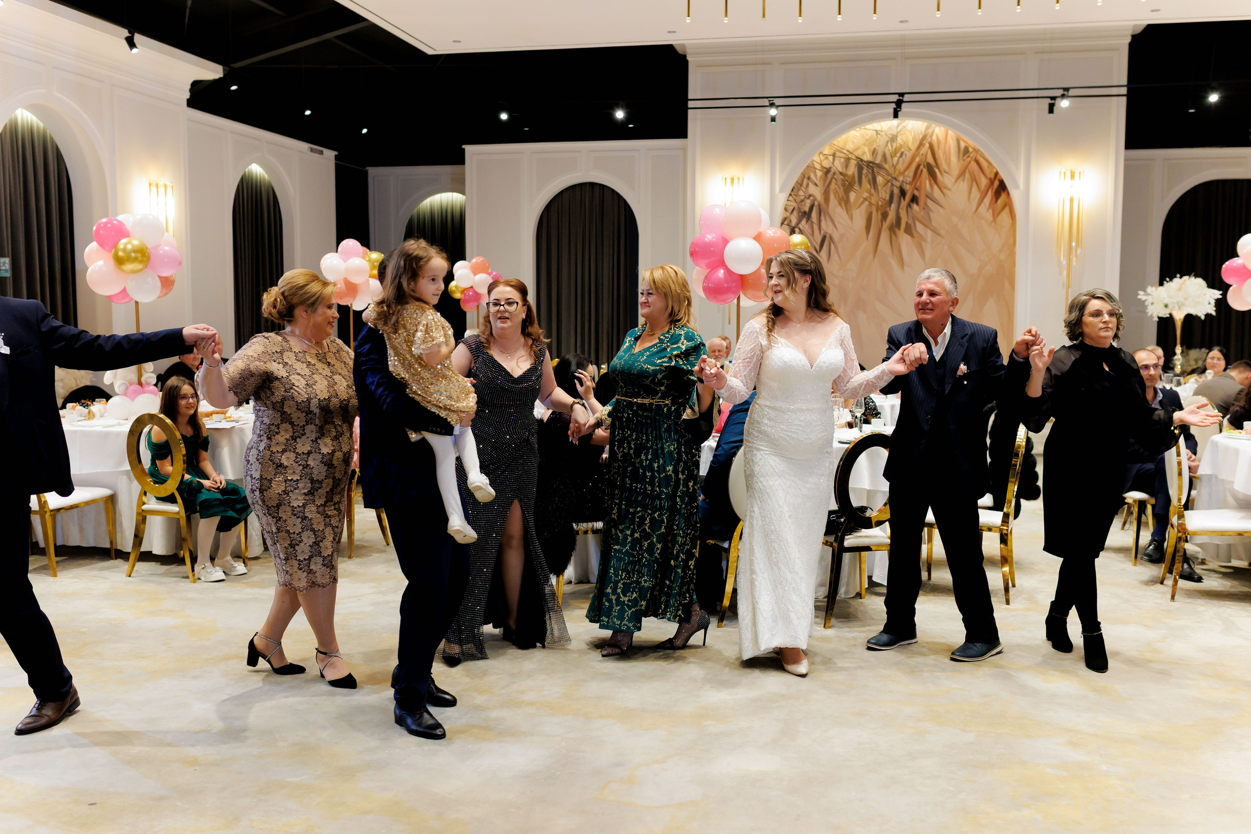 Povestea voastră, regizată de noi |Cristi Turculet Videograf Nuntă Suceava | wedding highlight. Servicii foto-video profesionale, pentru momente de neuitat