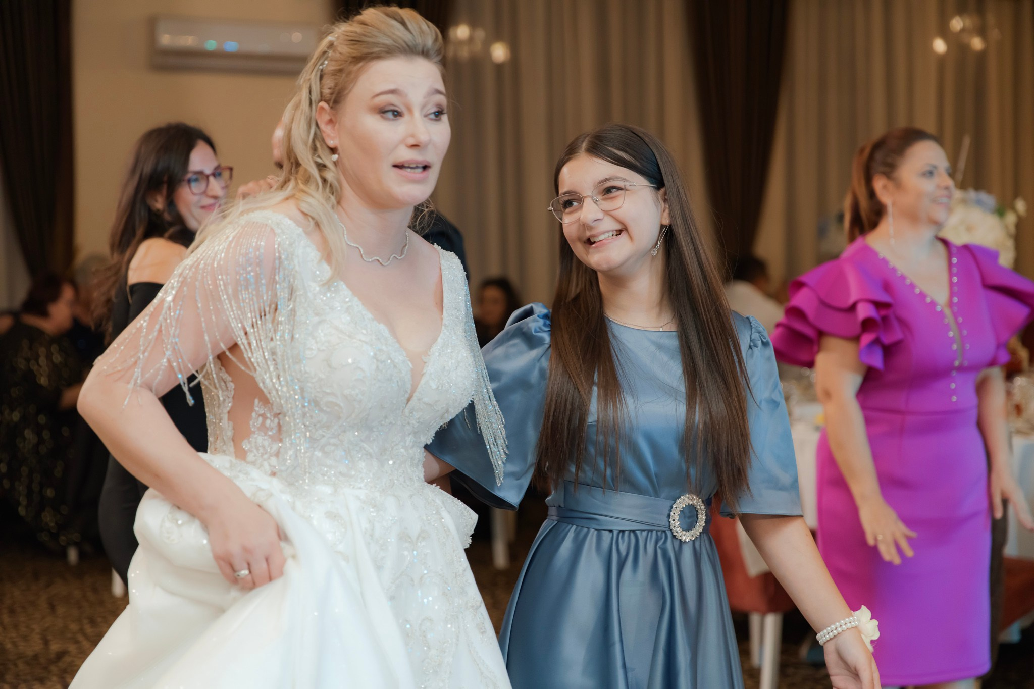 Mihai & Oana. Servicii foto-video profesionale, pentru momente de neuitat