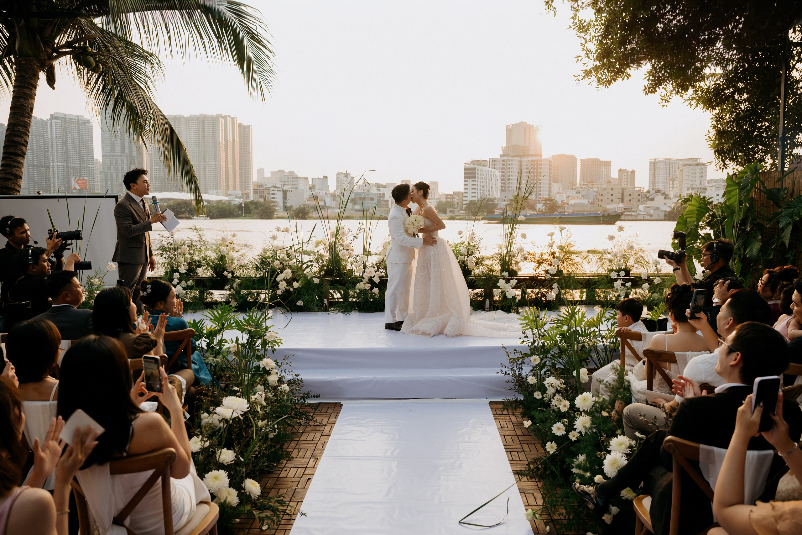 DO & ANH/Destination Wedding. Nhiếp ảnh gia đám cưới hàng đầu tại Thành Phố Hồ Chí Minh