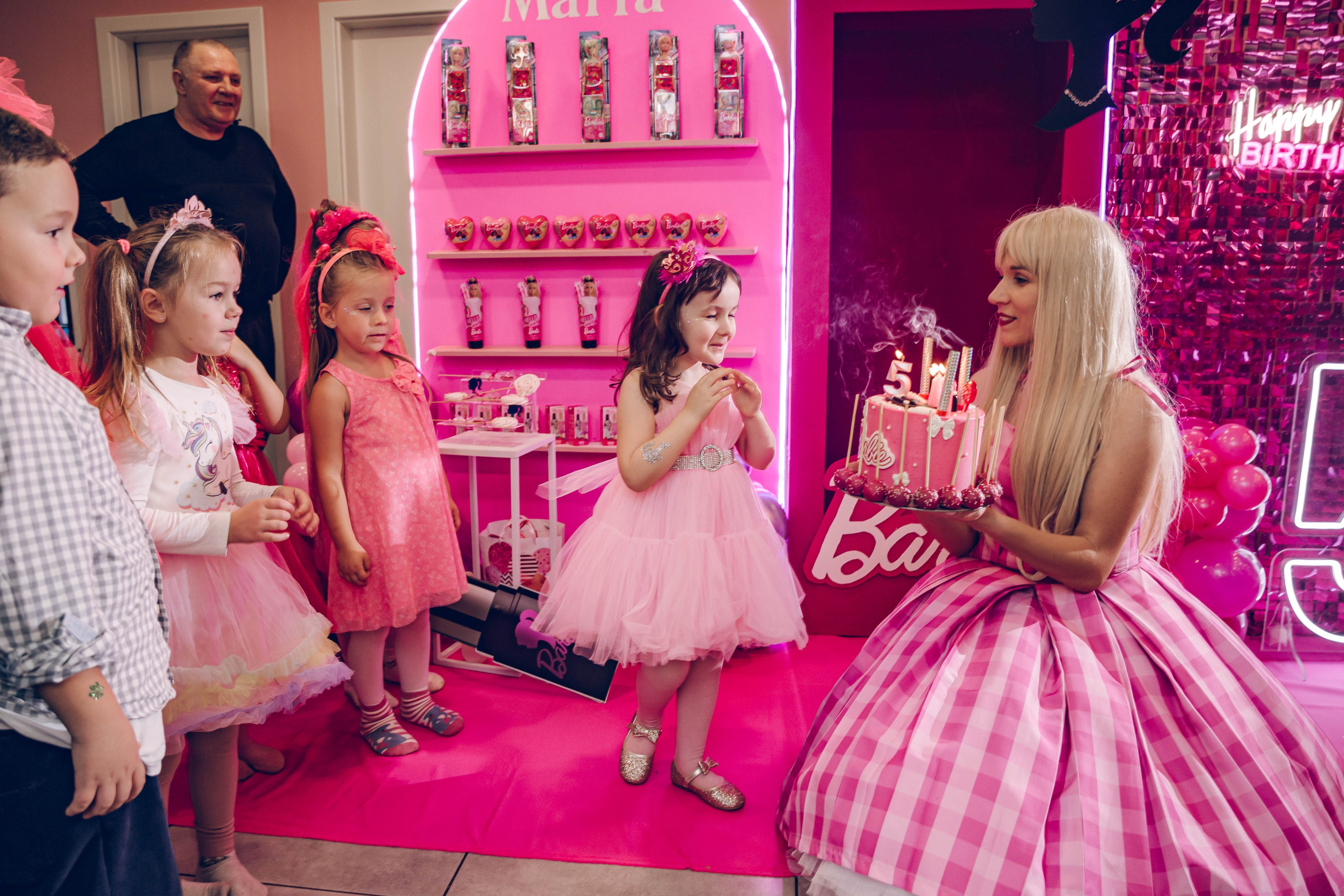 Geburtstag Party. Portrait family photographer in Berlin Elena Zakh