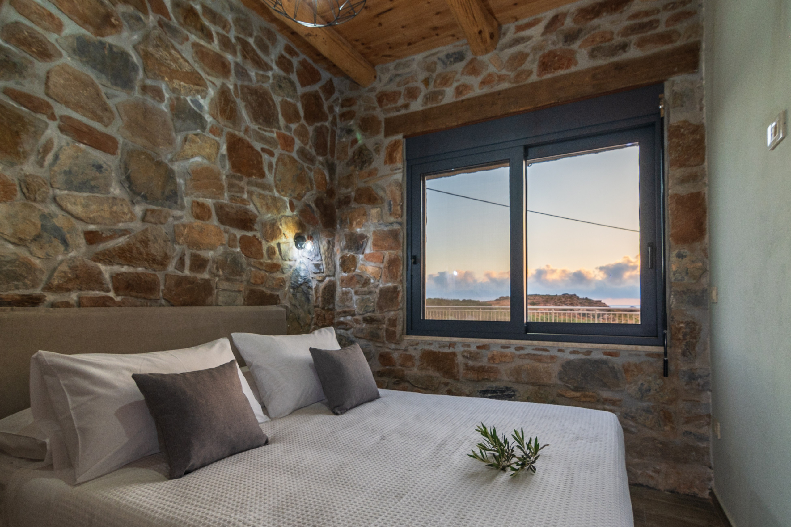 The Rock House. Photograper in Chania, Crete