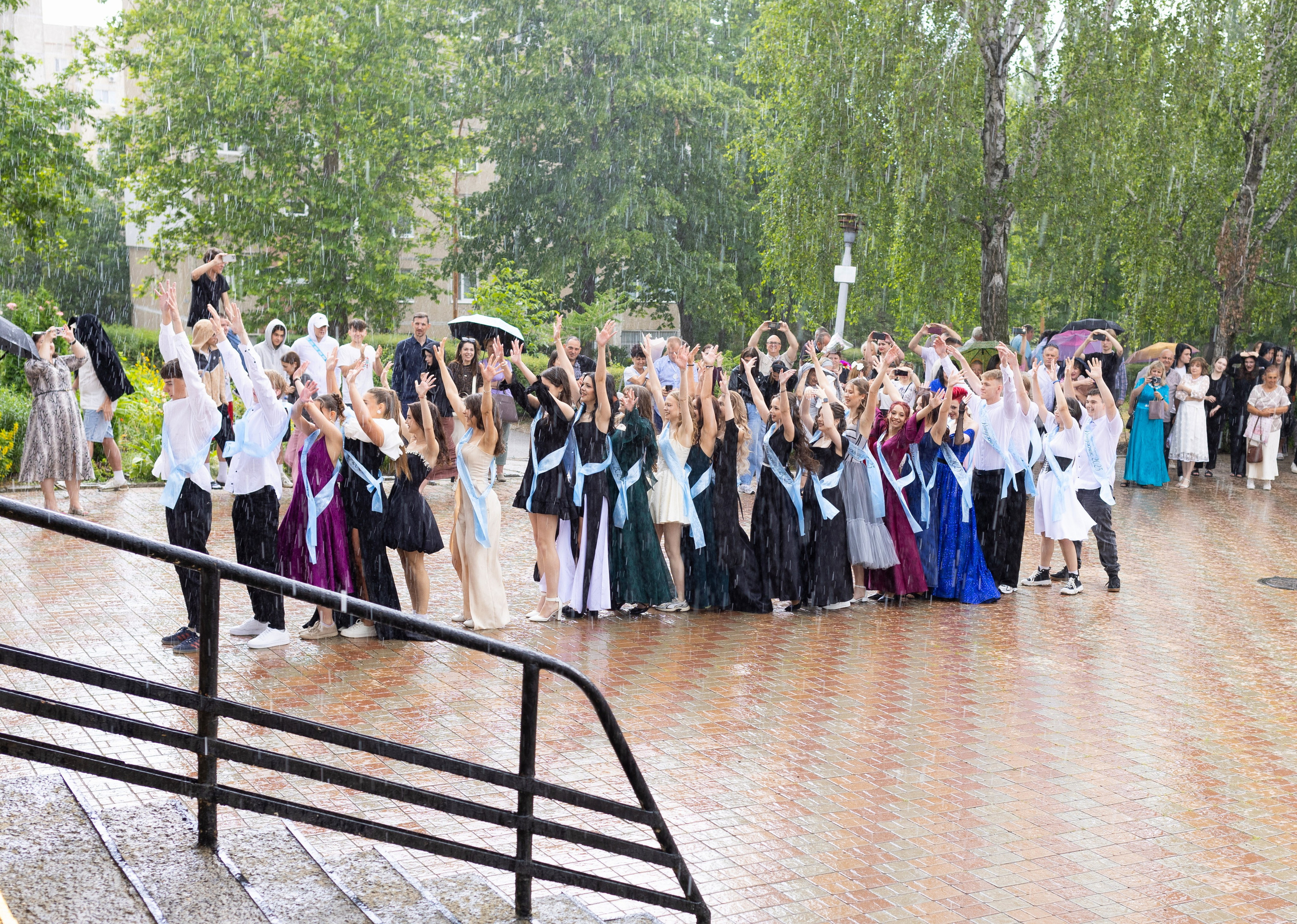 Пример фотосессии последний звонок и выпускной 11А, все в куче по очереди