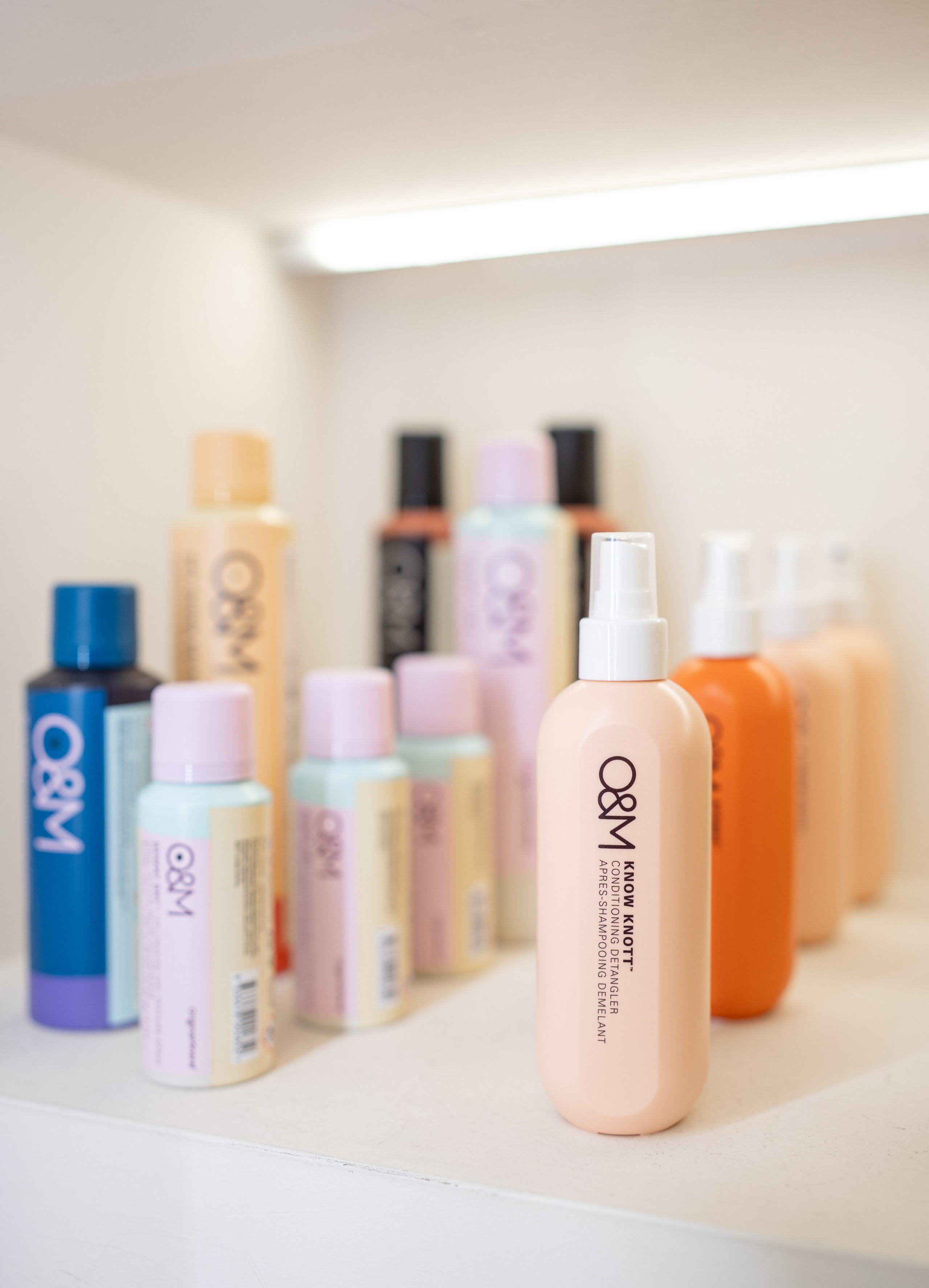 Content shooting for Salon BLOU. Fotógrafo en Madrid, España. Alyona Belyaninova