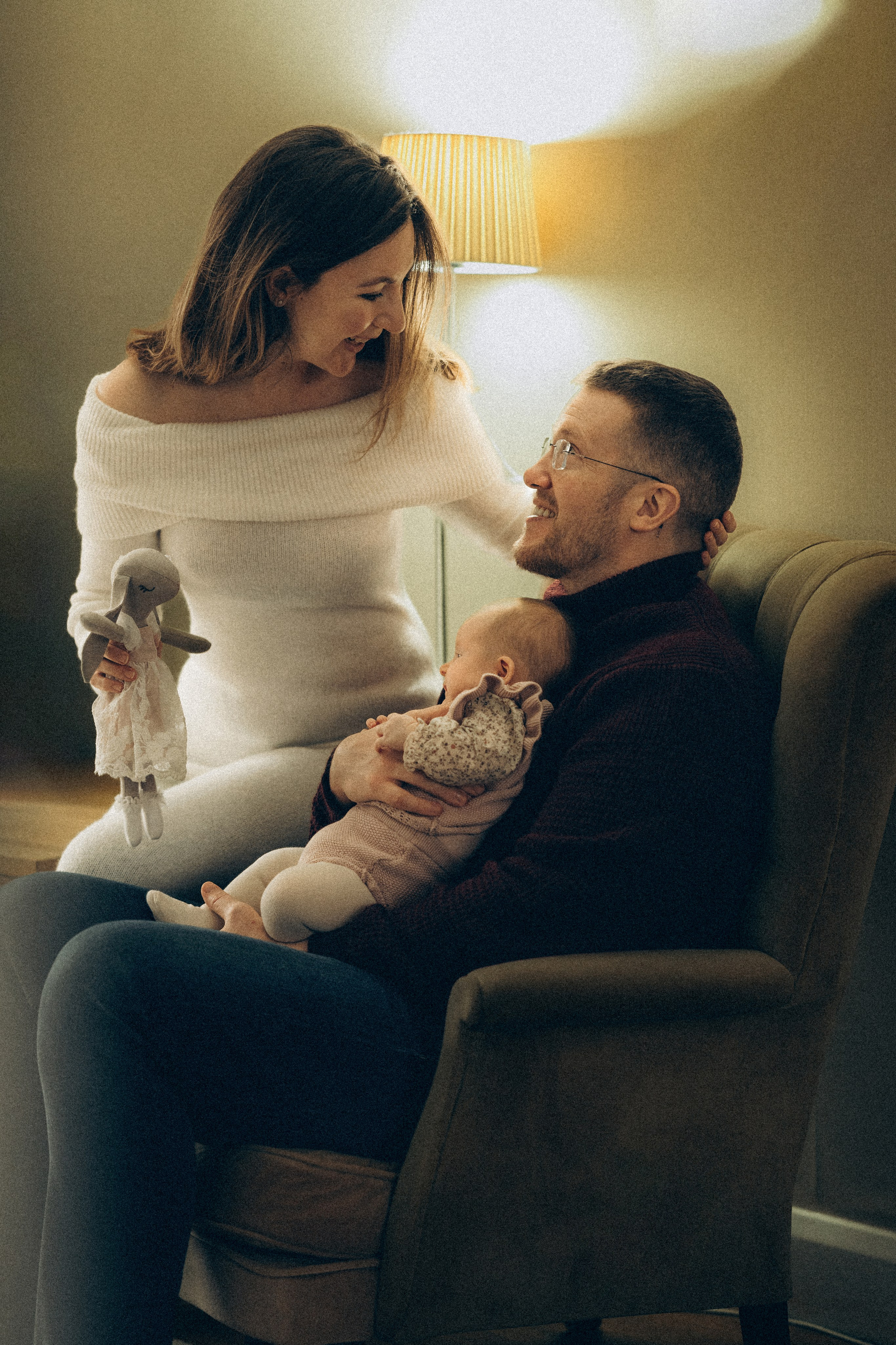 Home newborn session. Tania Gandrabur, photographer in West Midlands, England