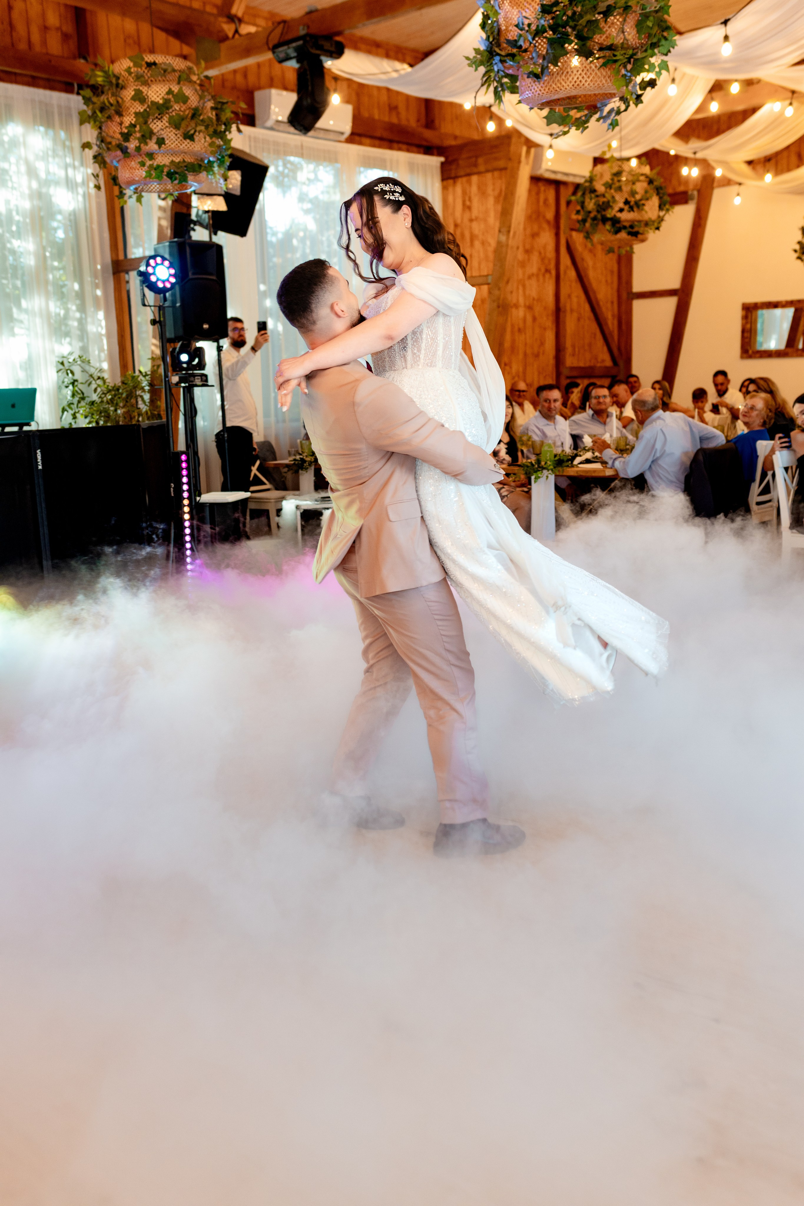 Mihai & Iasmina. Lucian Dedeu — Fotograf de nuntă și eveniment