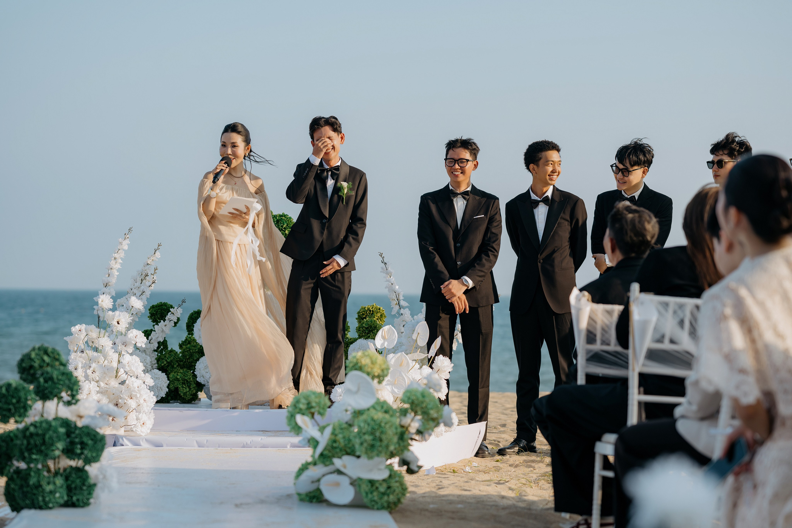 DIEU & THINH/Destination Wedding. Nhiếp ảnh gia đám cưới hàng đầu tại Thành Phố Hồ Chí Minh