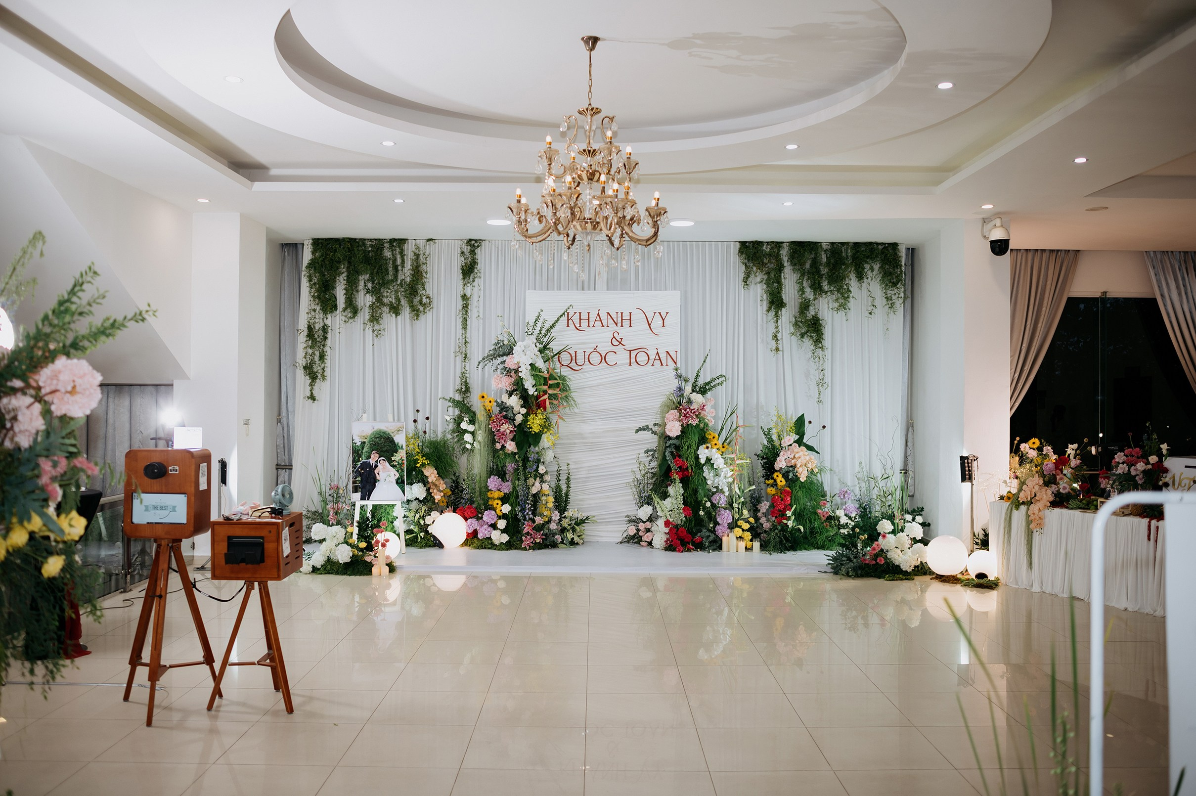 TOAN & VY / Wedding Journalism. Saigon Wedding Present | Art Beyond Moments