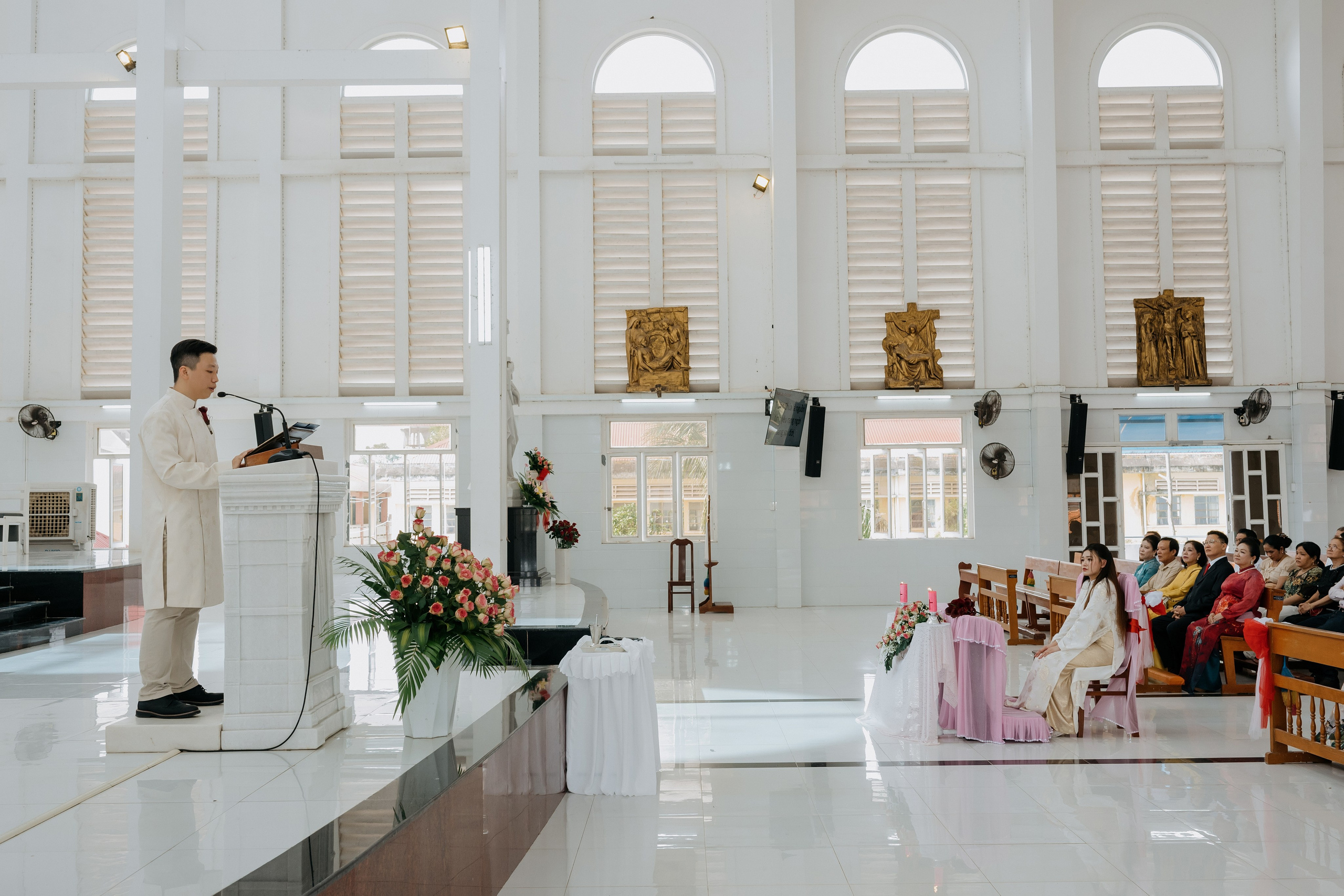 Church Wedding / TRANG & TUONG. Saigon Wedding Present | Art Beyond Moments