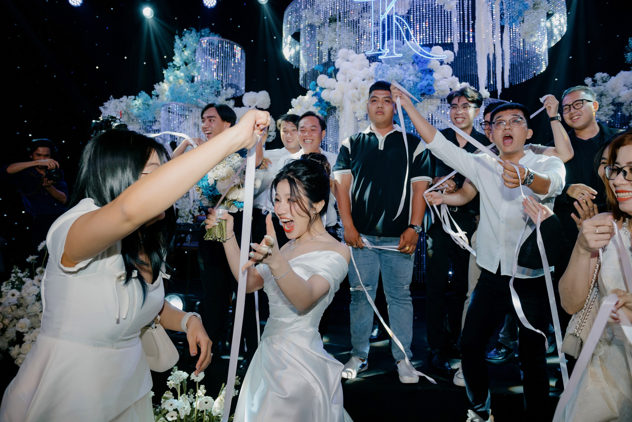 THANH THUÝ & TRỌNG KỶ. Nhiếp ảnh gia đám cưới hàng đầu tại Thành Phố Hồ Chí Minh