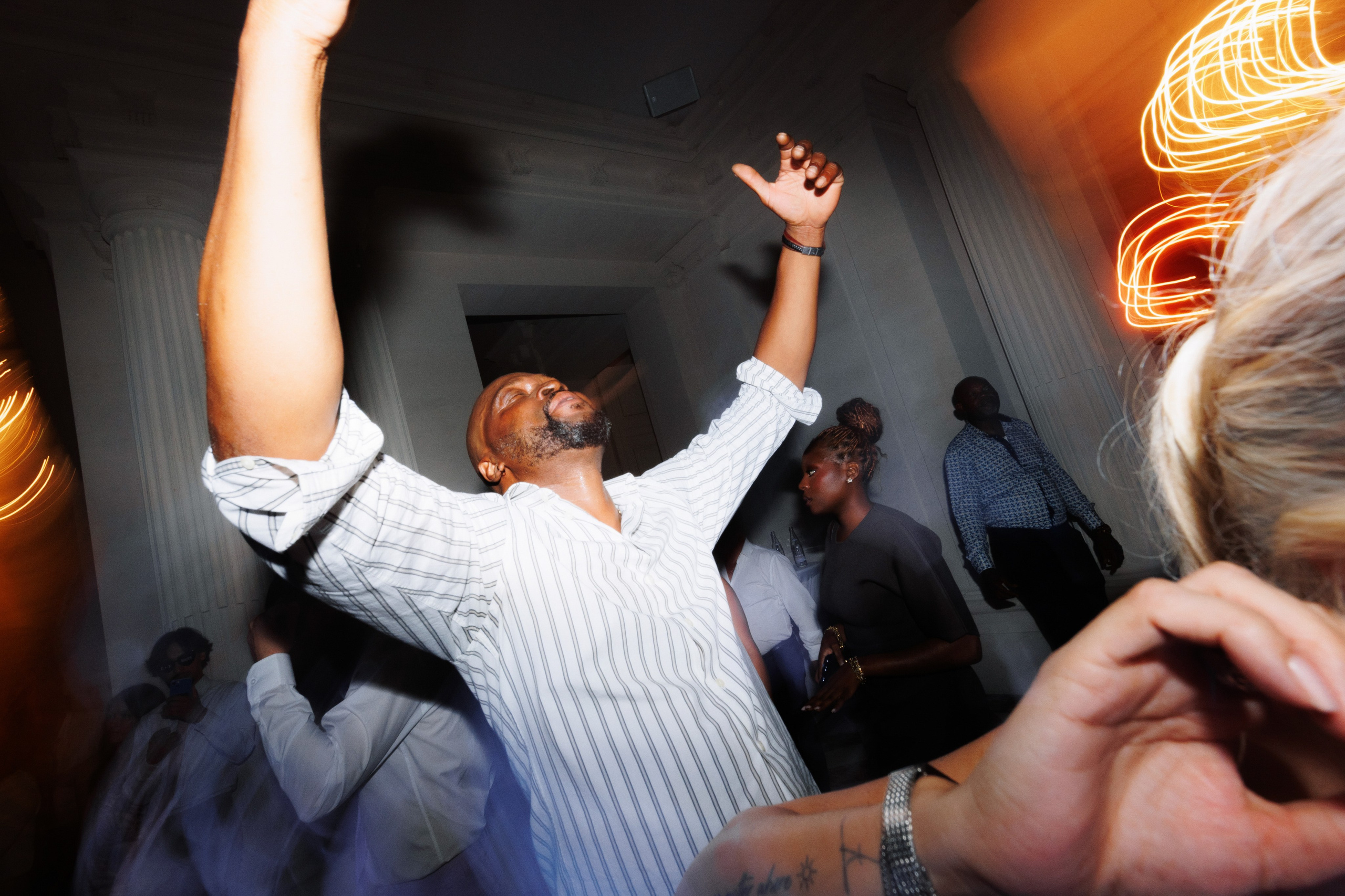 Seulement dans tes bras. Servicii Foto Video în Chișinău și Europa ID-Brothers