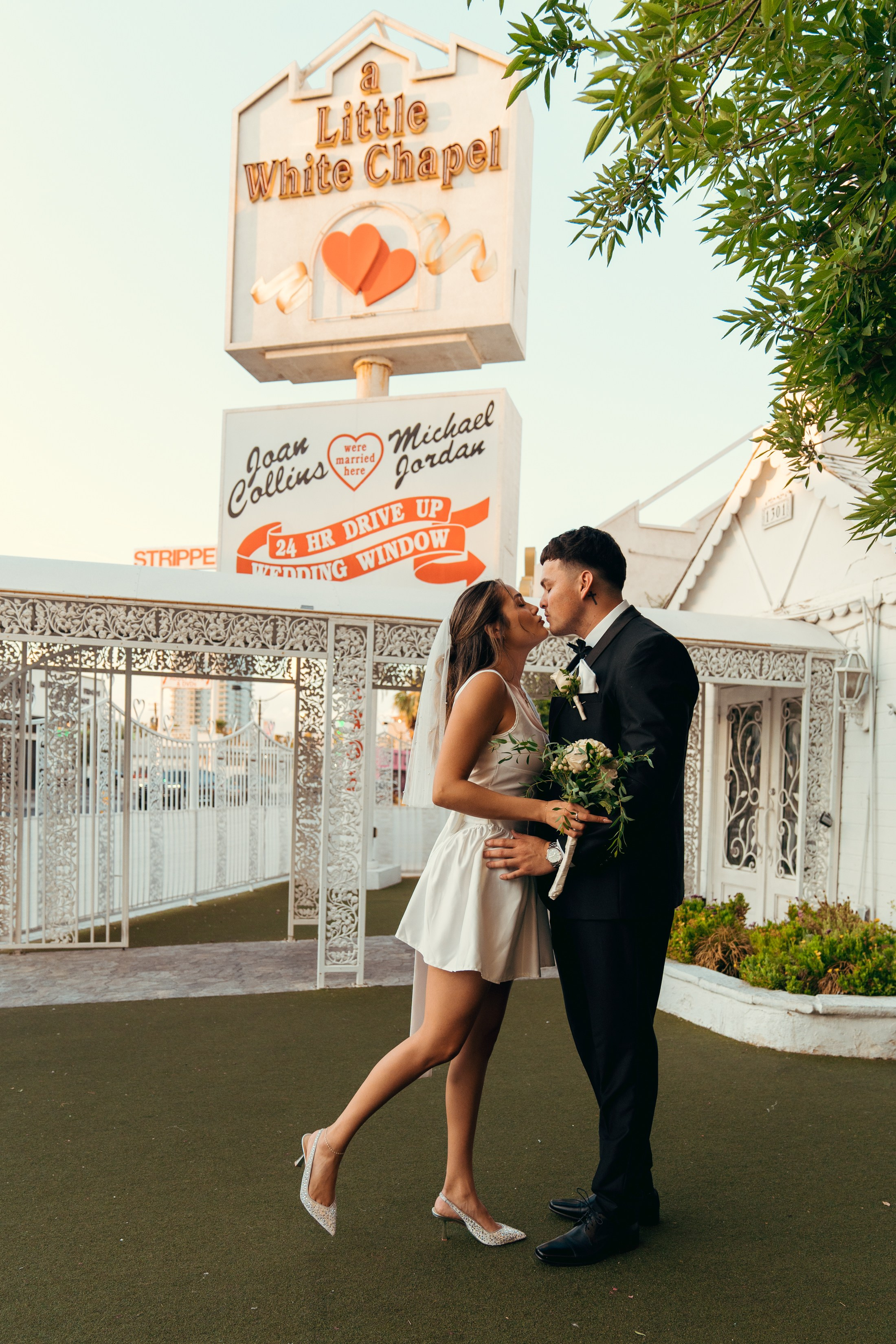 Valeria&Jonhattan. Wedding & elopement photographer Viktoriya Kravtsov. Las Vegas
