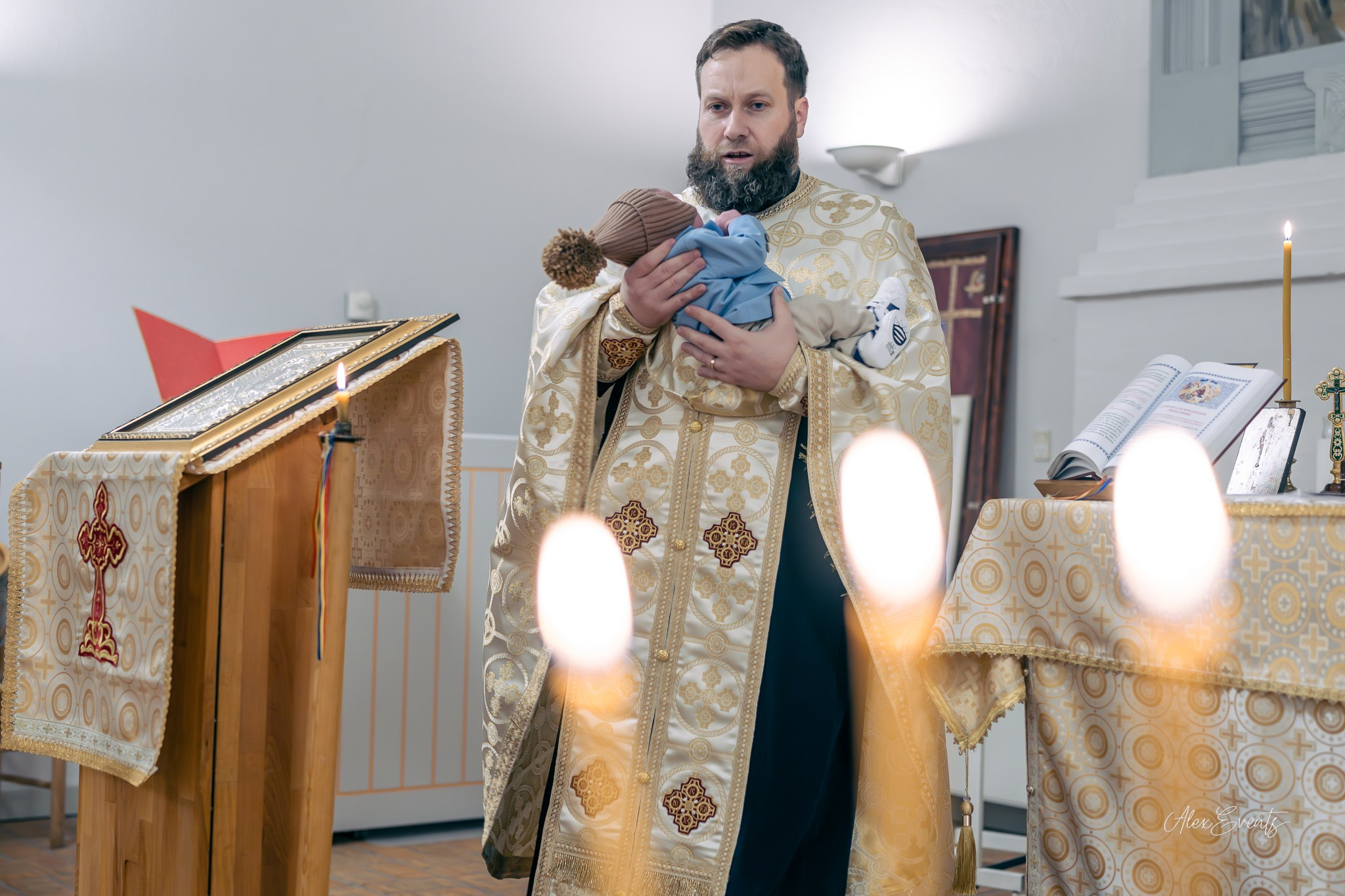 Botez romanesc autentic fotografiat la biserica romaneasca din Nykøbing Mors| Alex Events. AlexEvents Fotograf / Videograf de evenimente Danemarca DK Horsens, Arhus, Odense, Vejle.Nunta, botez, foto-studio