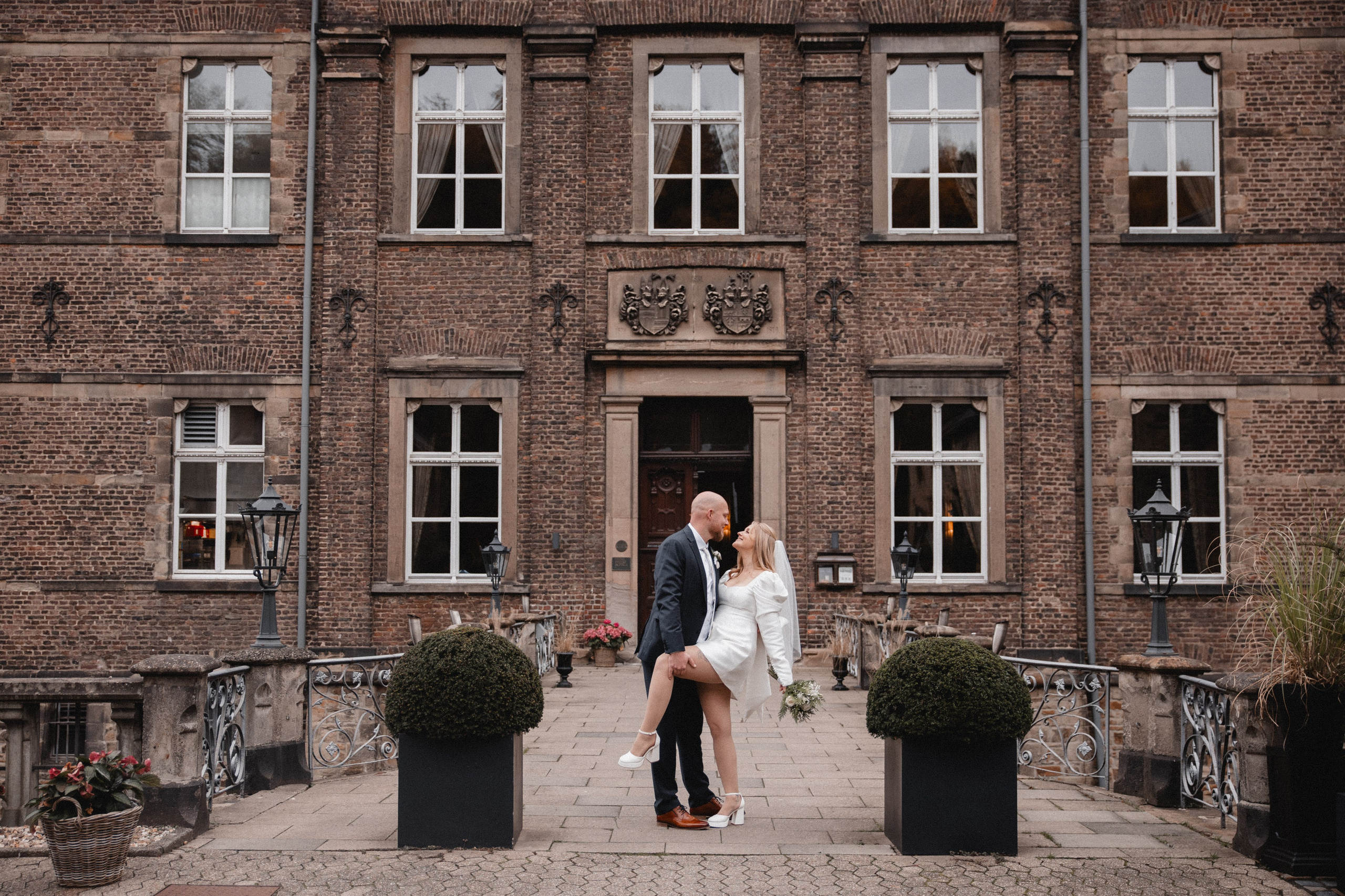 Louisa & Niklas | Schlosshotel Hugenpoet. Photographer in Bochum Dolia Halyna