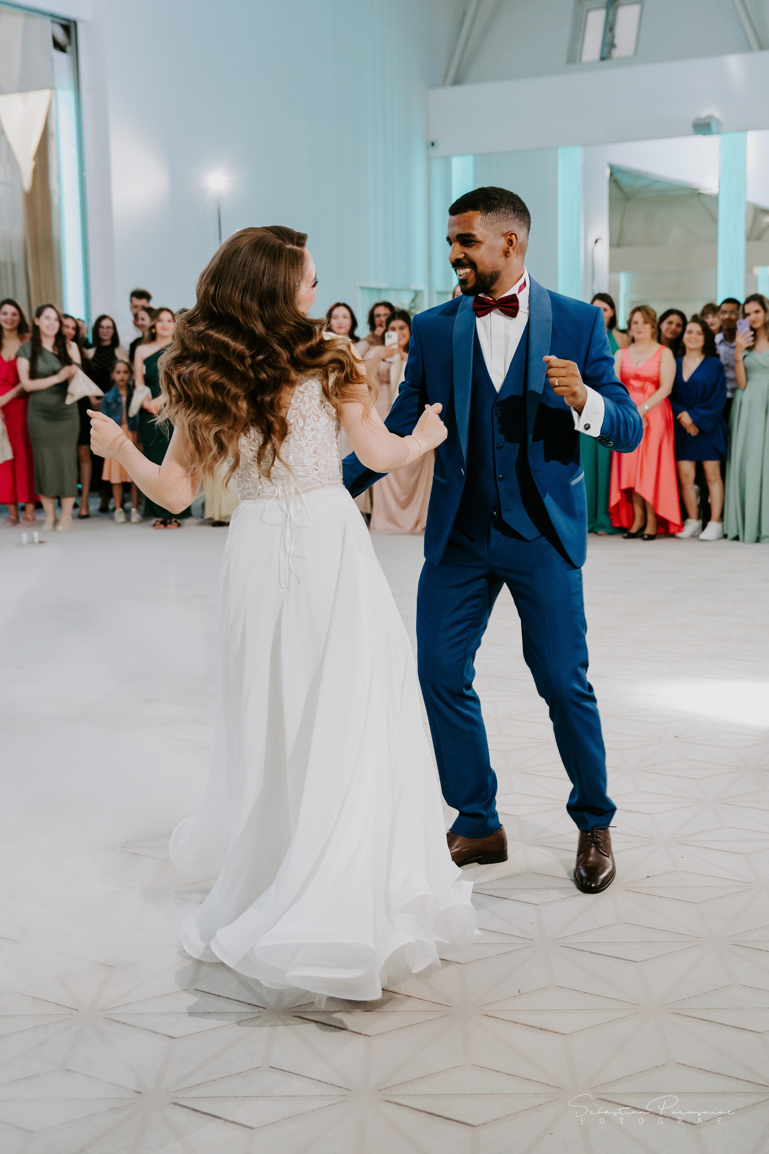 Bianca & Cristiano. Sebastian Purusniuc Fotograf - Iasi