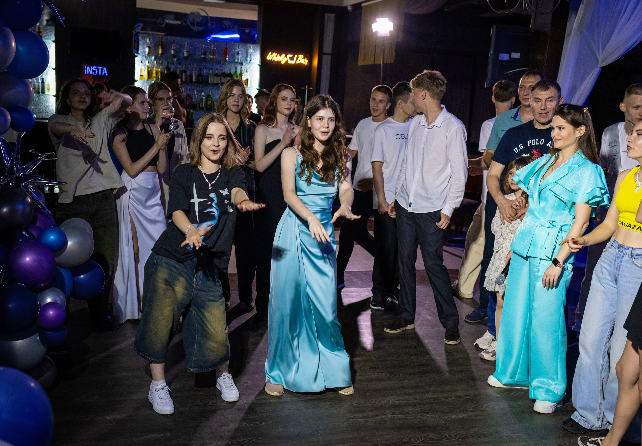 Пример фотосессии последний звонок и выпускной 11А, все в куче по очереди