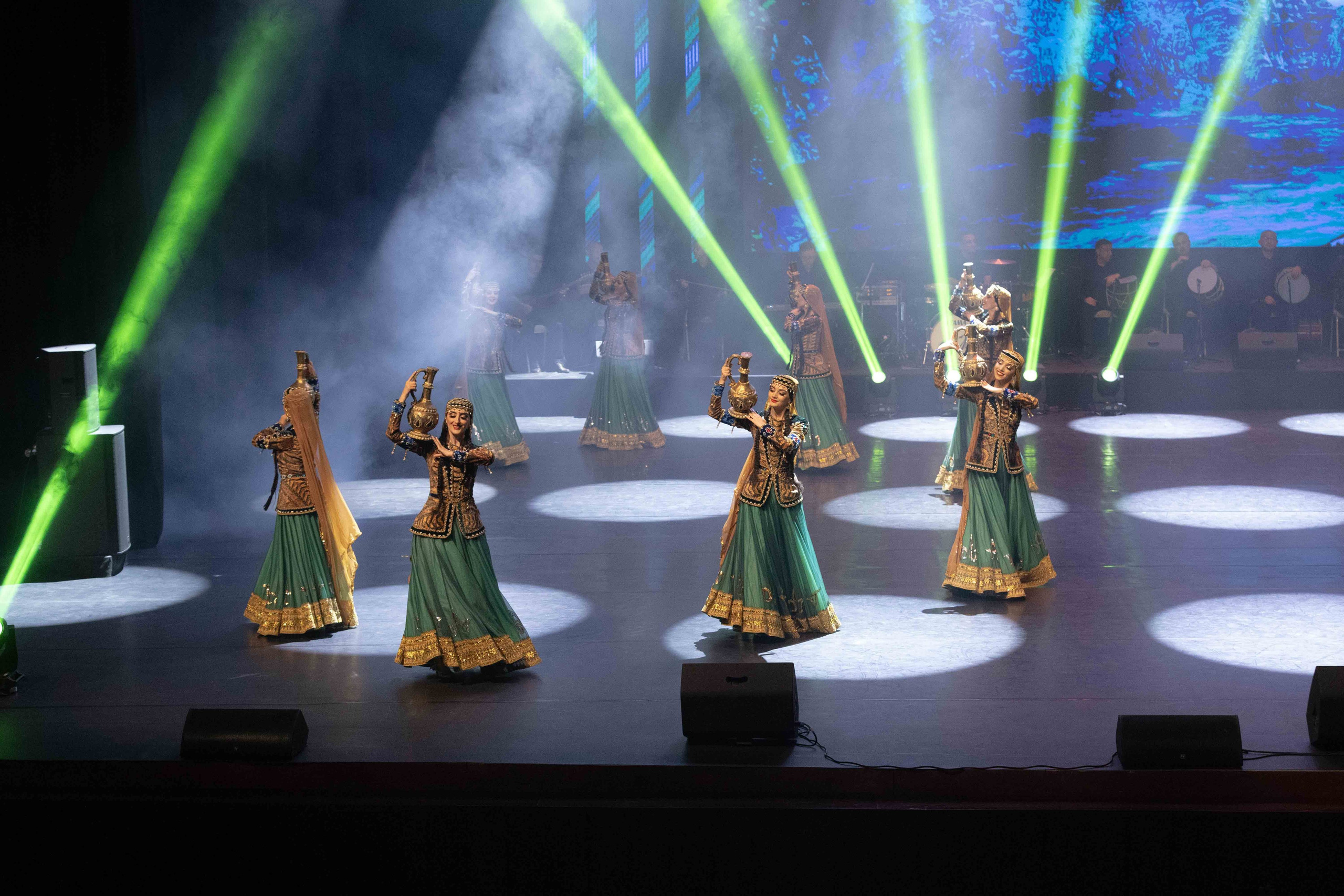 STATE DANCE ENSEMBLE. Wedding&Event photographer Ismail Rzayev in Baku
