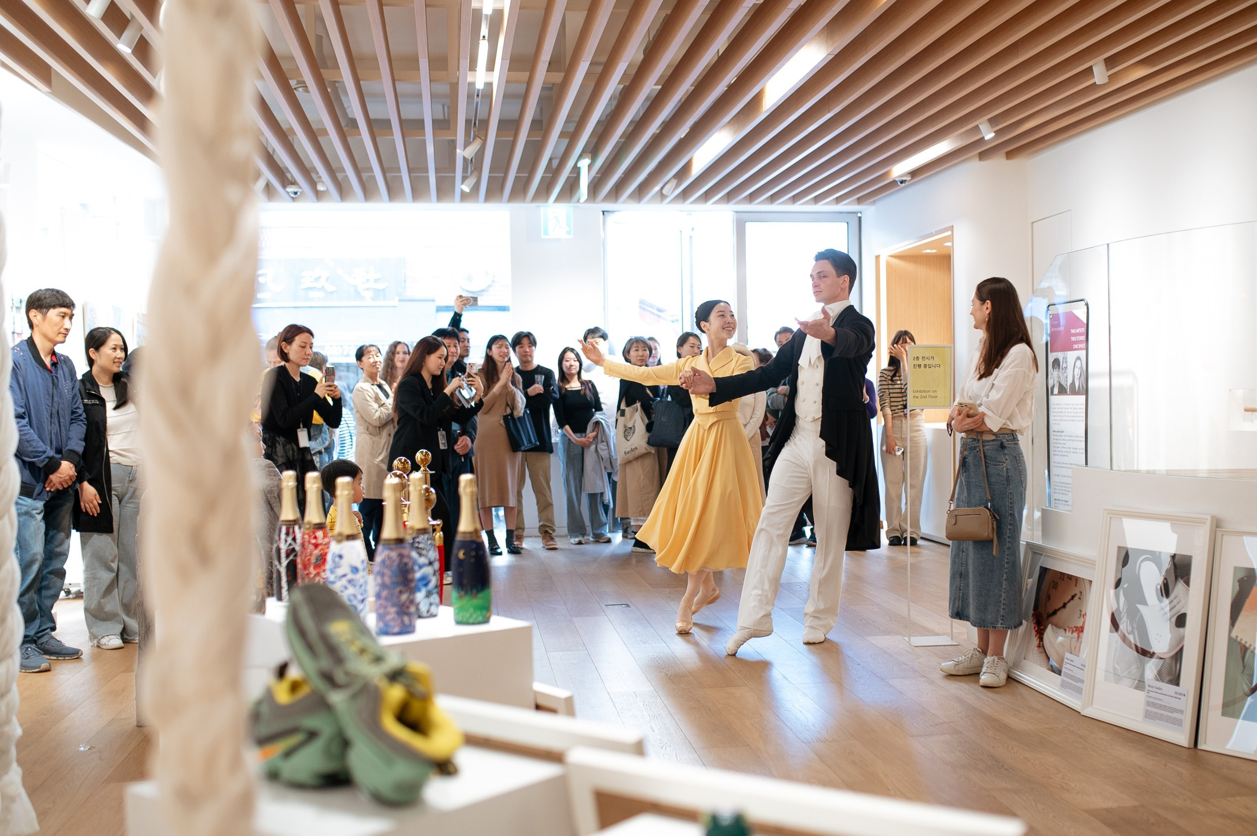 Abracadabra art exhibition. Студия декора «Нарния»