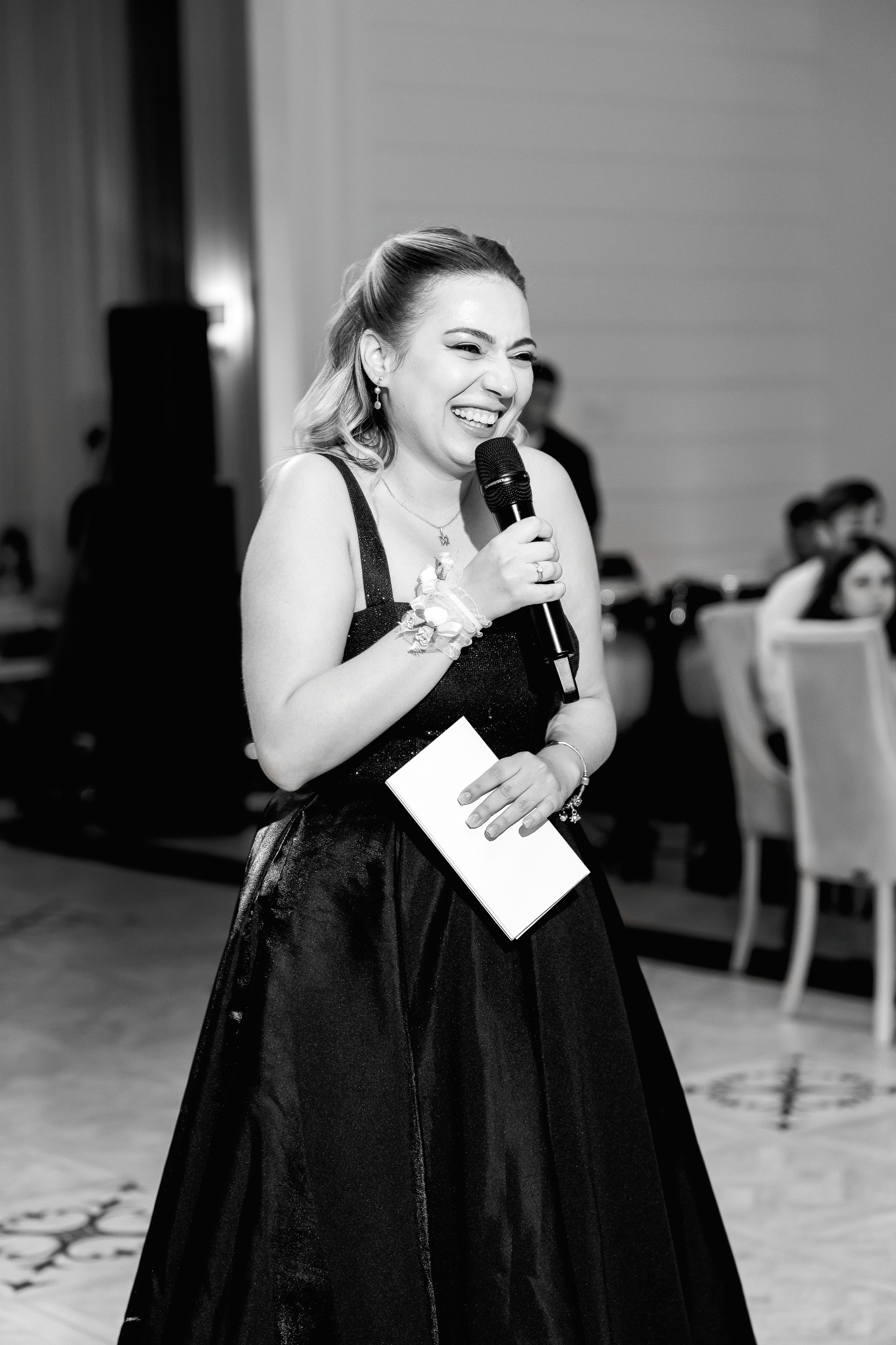 Eugen & Livia — Grand Elysee — Wedding Day. Servicii Foto și Video 067188353