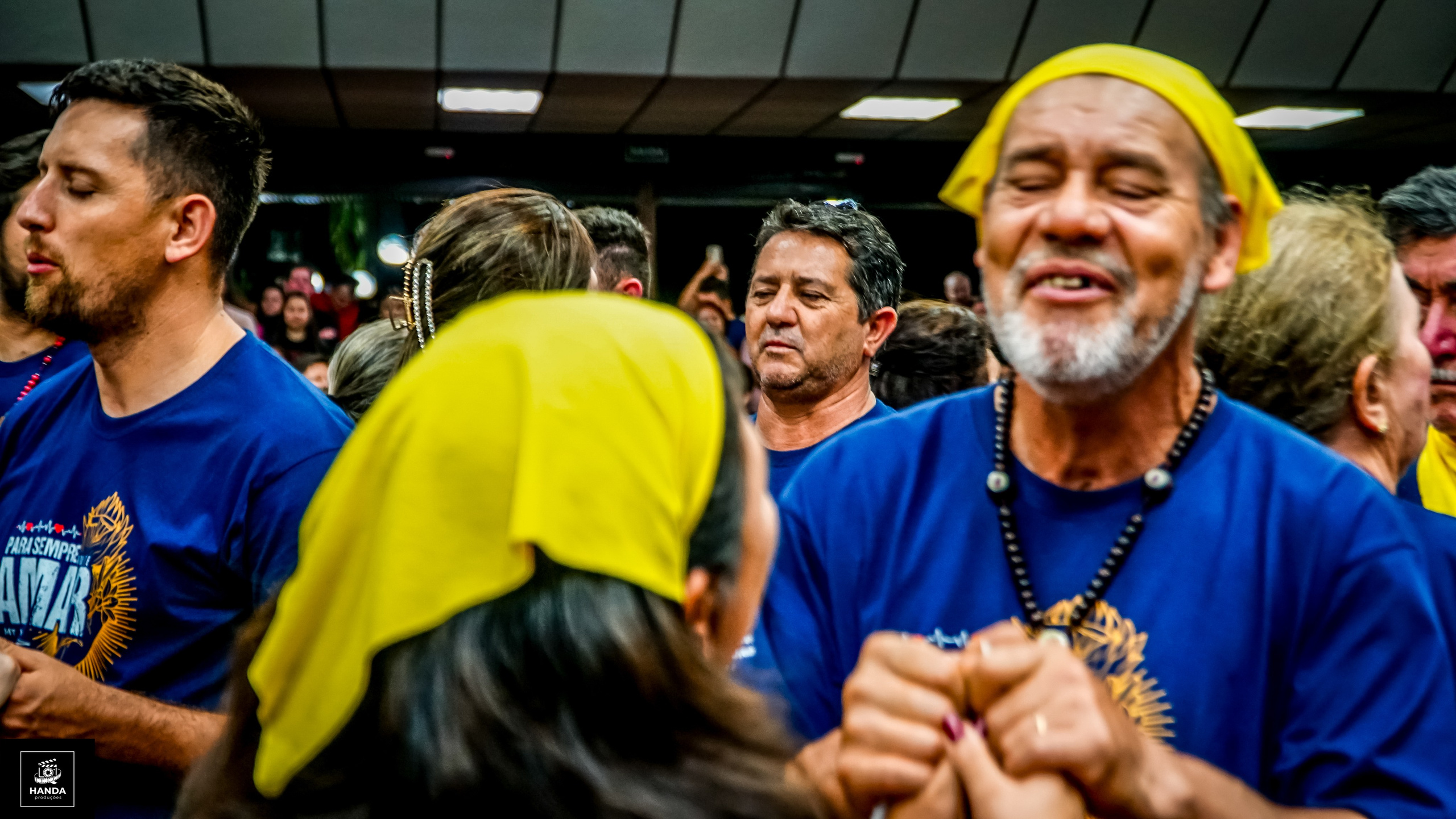 Acampamento Casais. Handa Produções