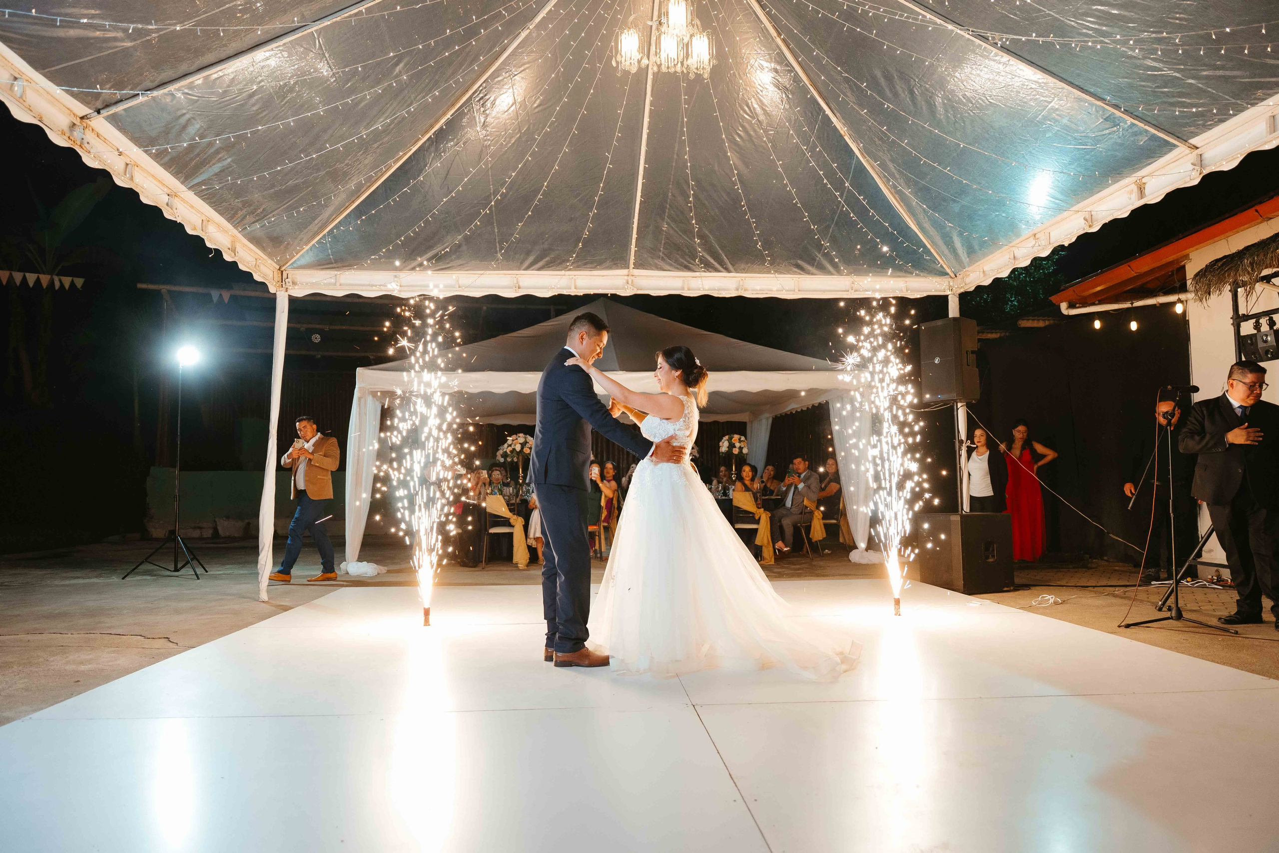 Jennifer y Vladimir. Fotógrafo de bodas en Loja Ecuador | Piero Alvarez PH