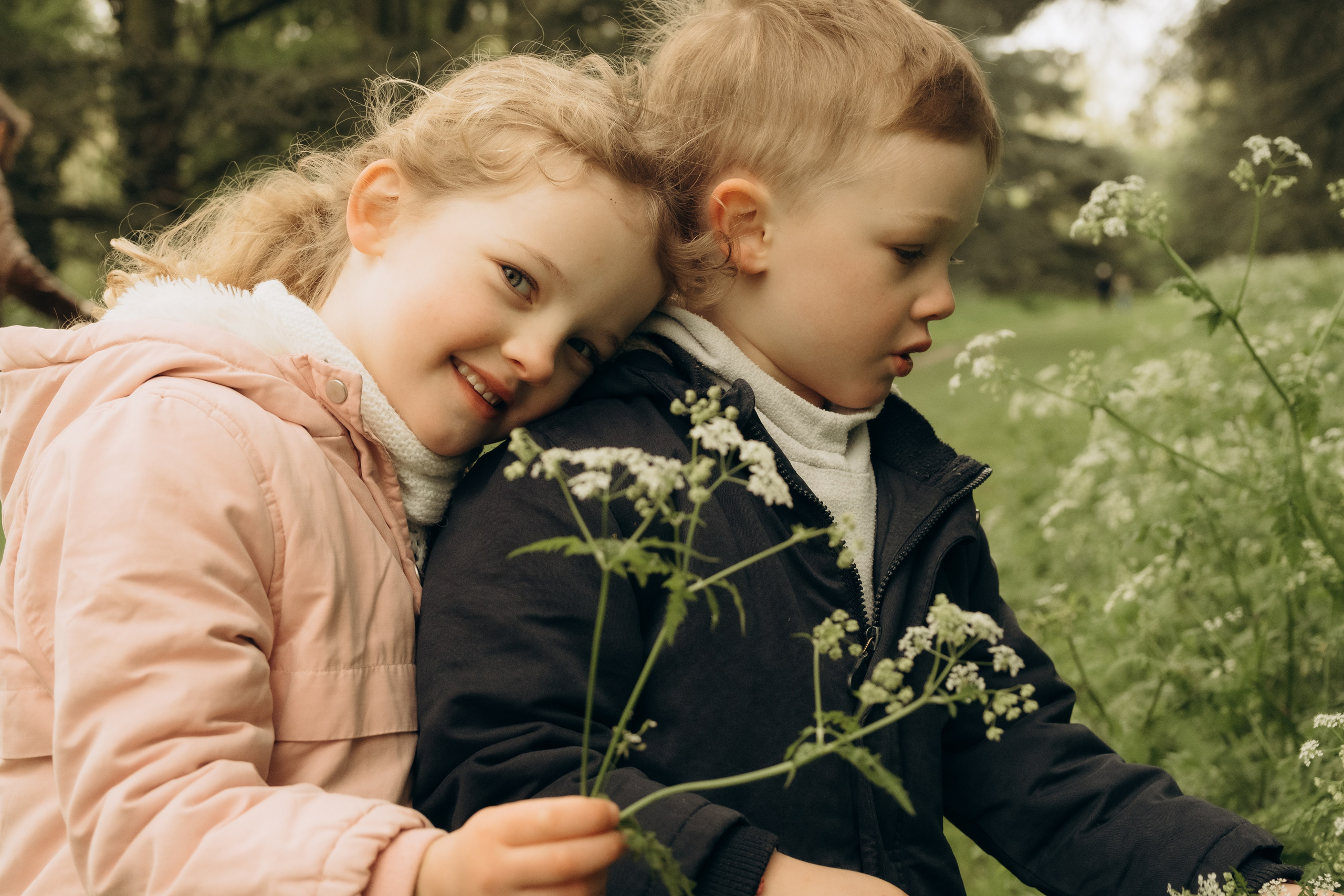 Polina’s family (photoshoot with 3 kids). Photographer in Paris Marina Chaput