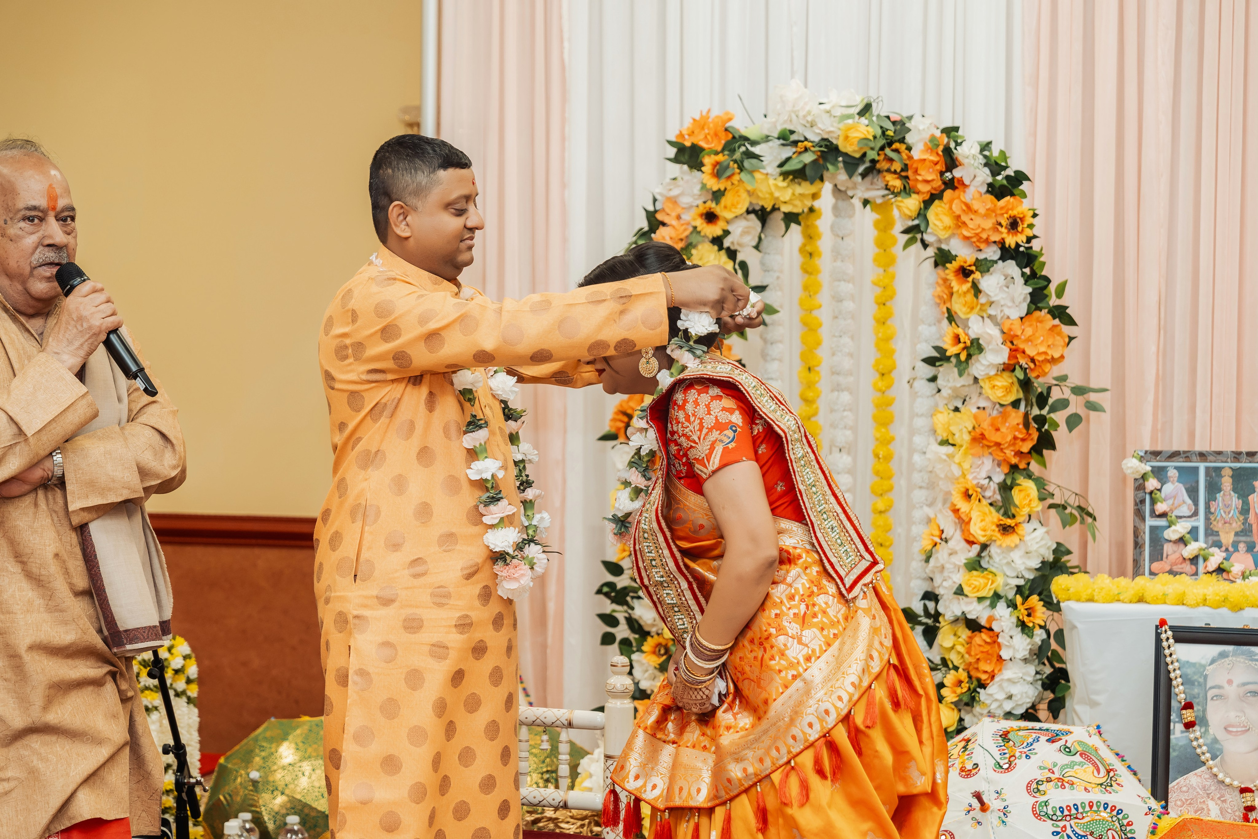 Darshil & Shailja. Wedding Photographer & Cinematographer studios