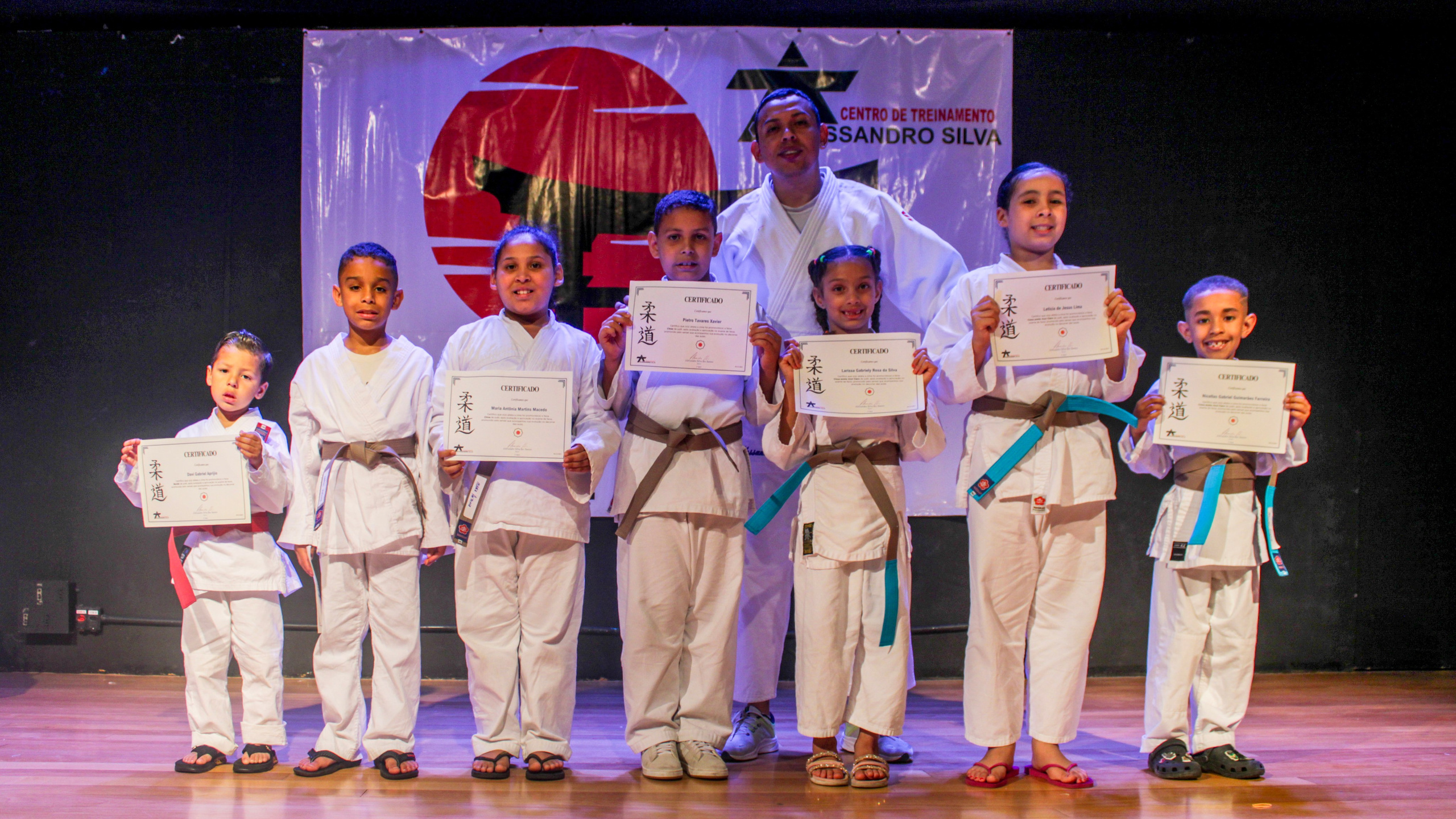 Troca de Faixa — CT Alessandro Silva. Valkyestudio