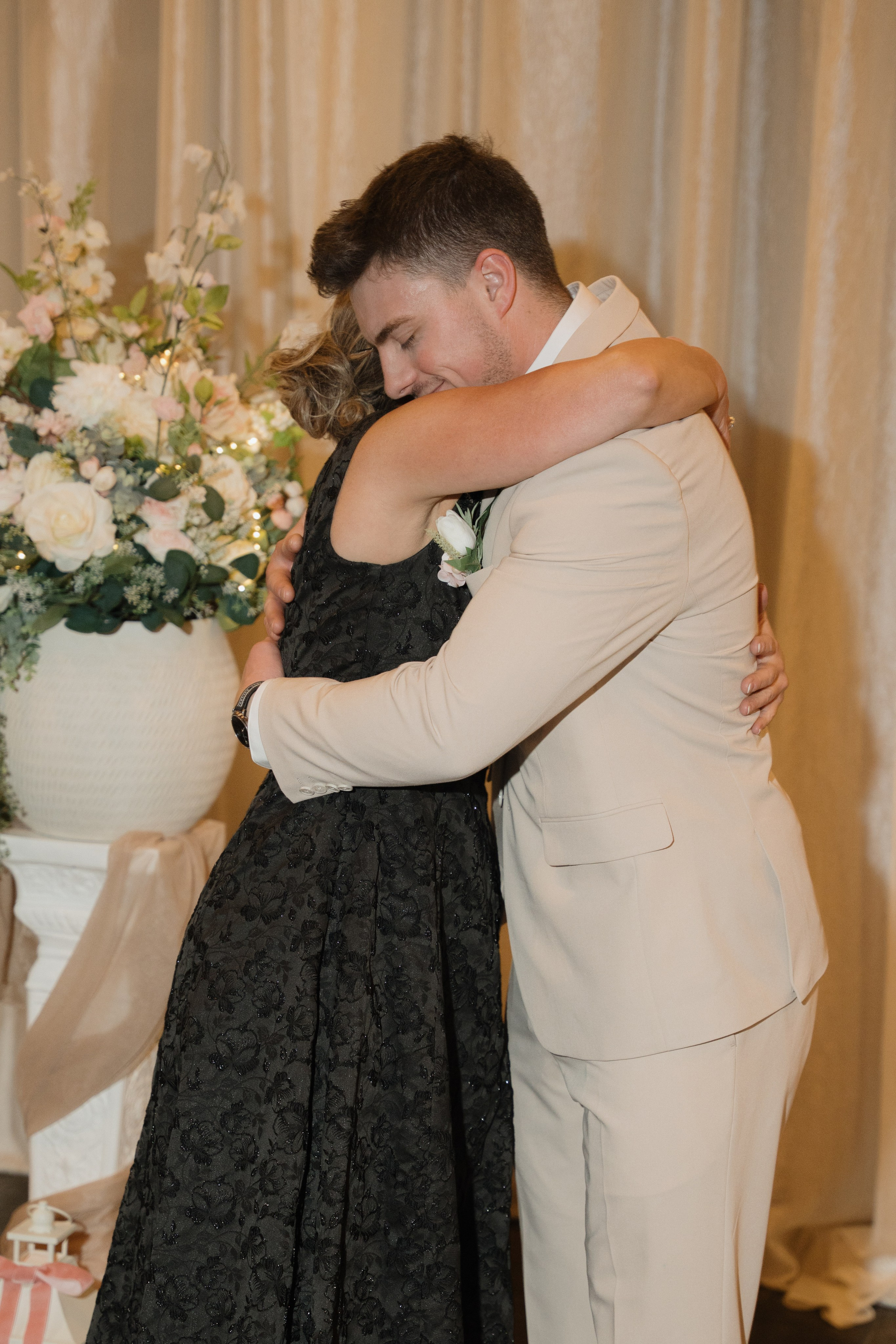 Emma and Tyler | Full Wedding day. Photographer in Washington Sophia D