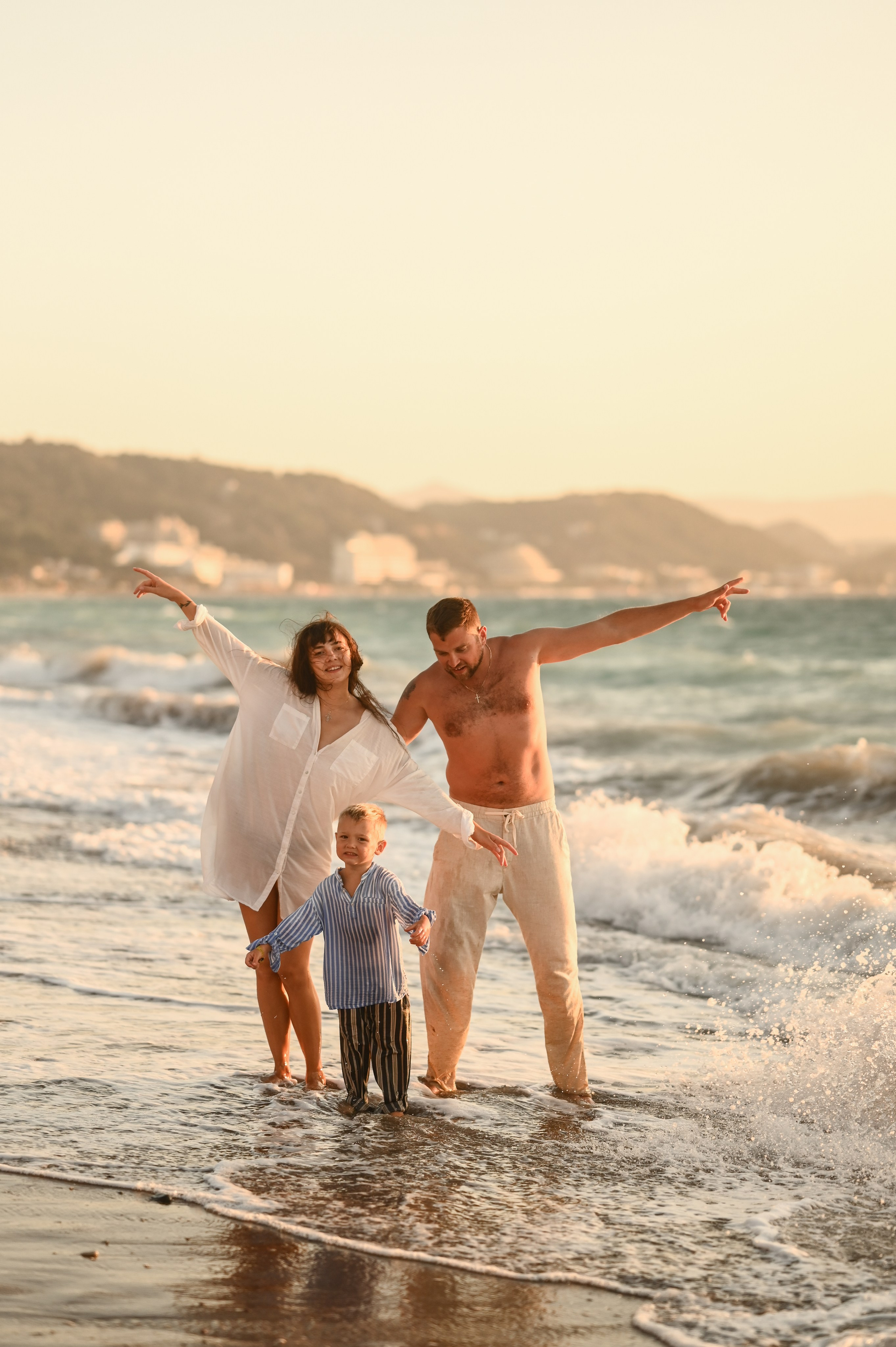 Family Photoshoot in Rhodes. Photographer in Rhodes Island