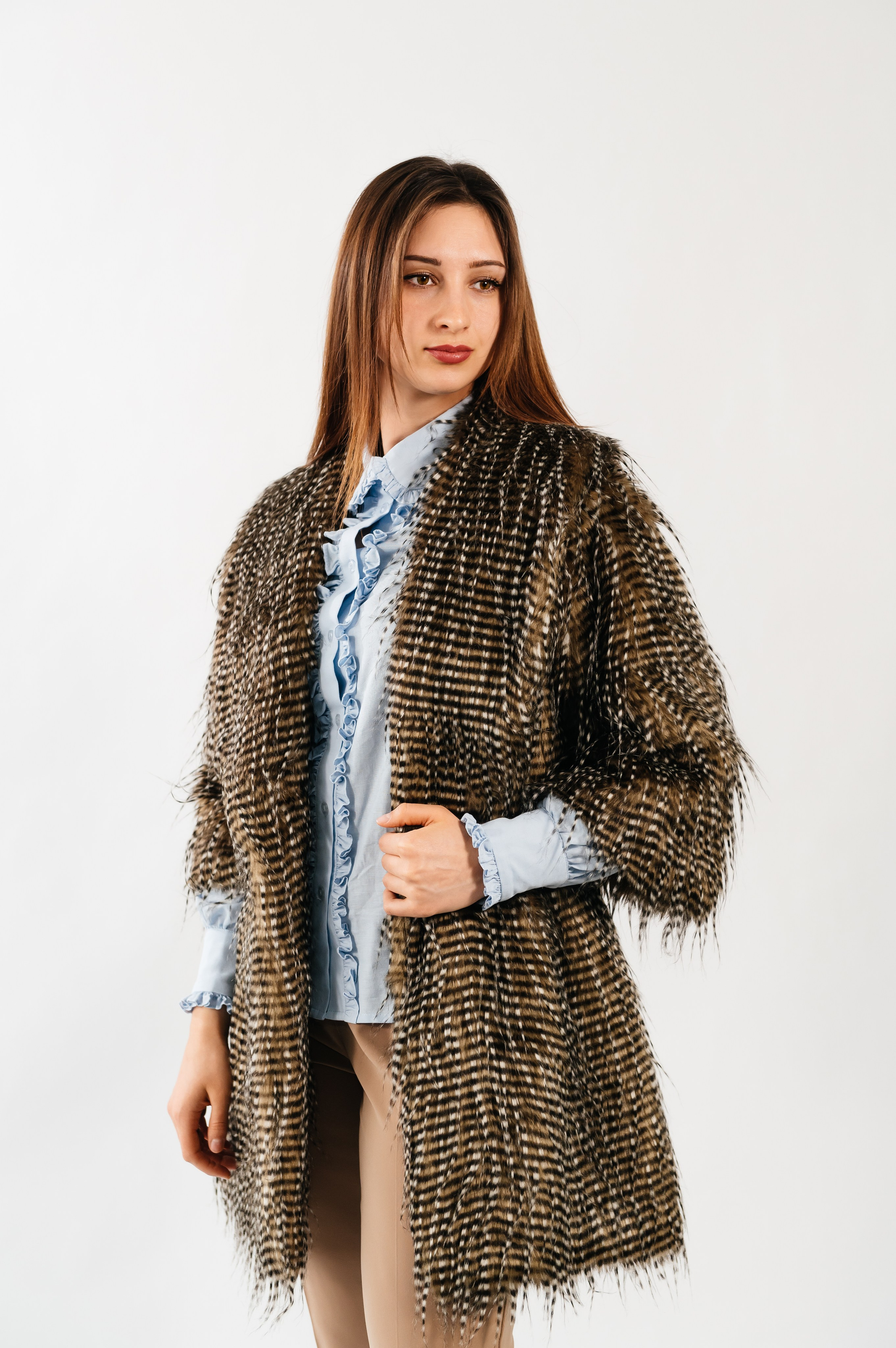 Trenci din blană artificială. Designer vestimentar: elaborarea, proiectarea și confectionare…