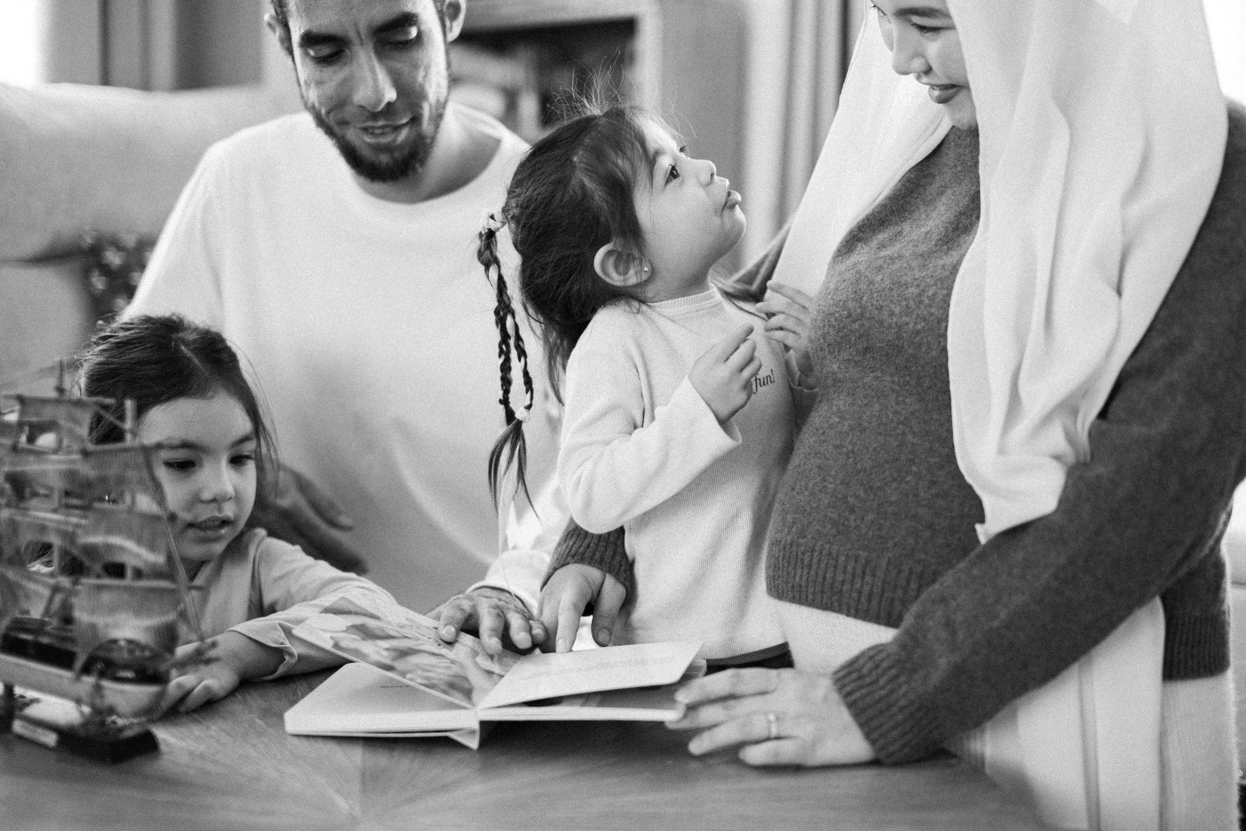 Shirin & her family. Wedding & elopement photographer Viktoriya Kravtsov. Las Vegas