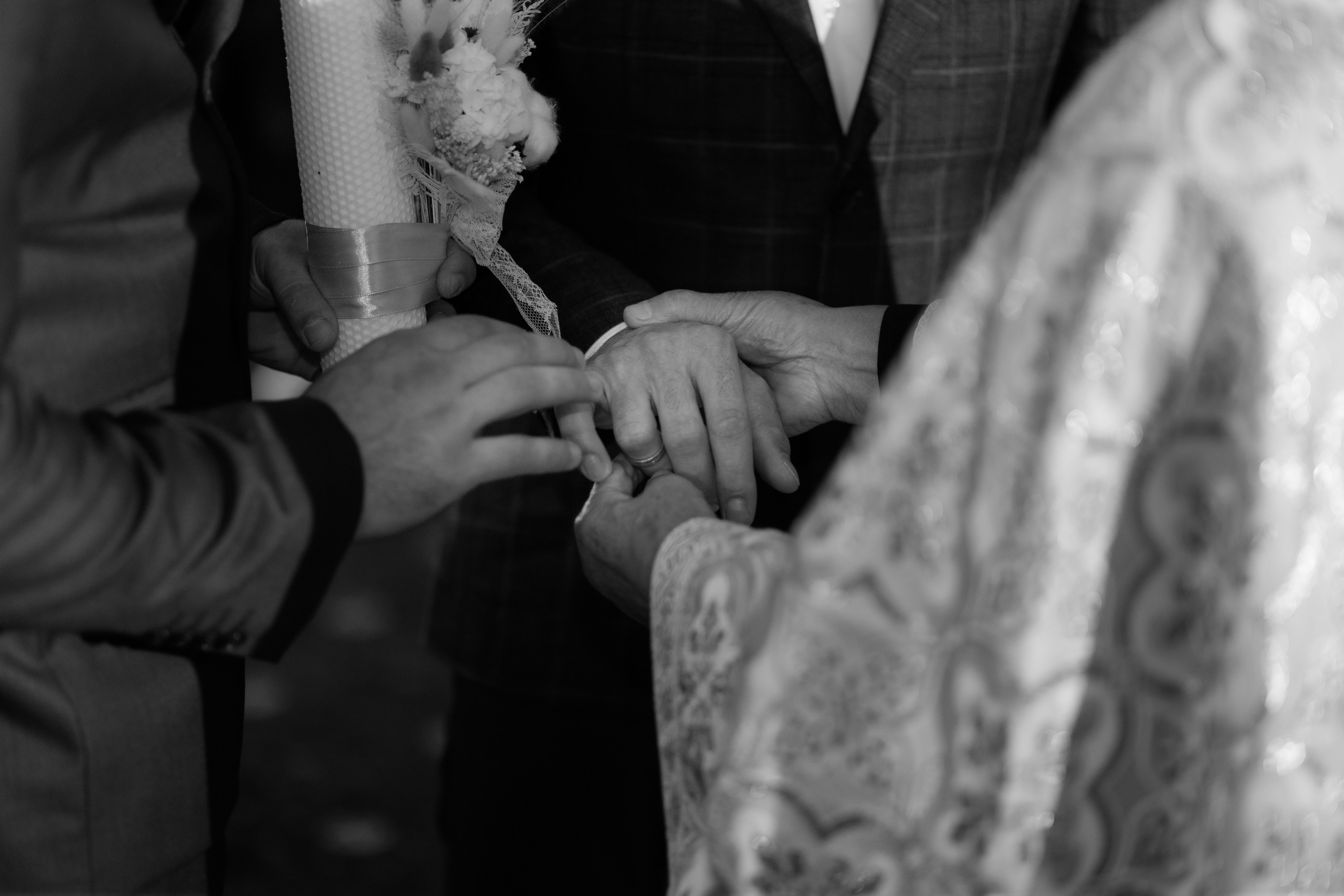 Oana & Vasile. Fotograf si videograf — evenimente si studio