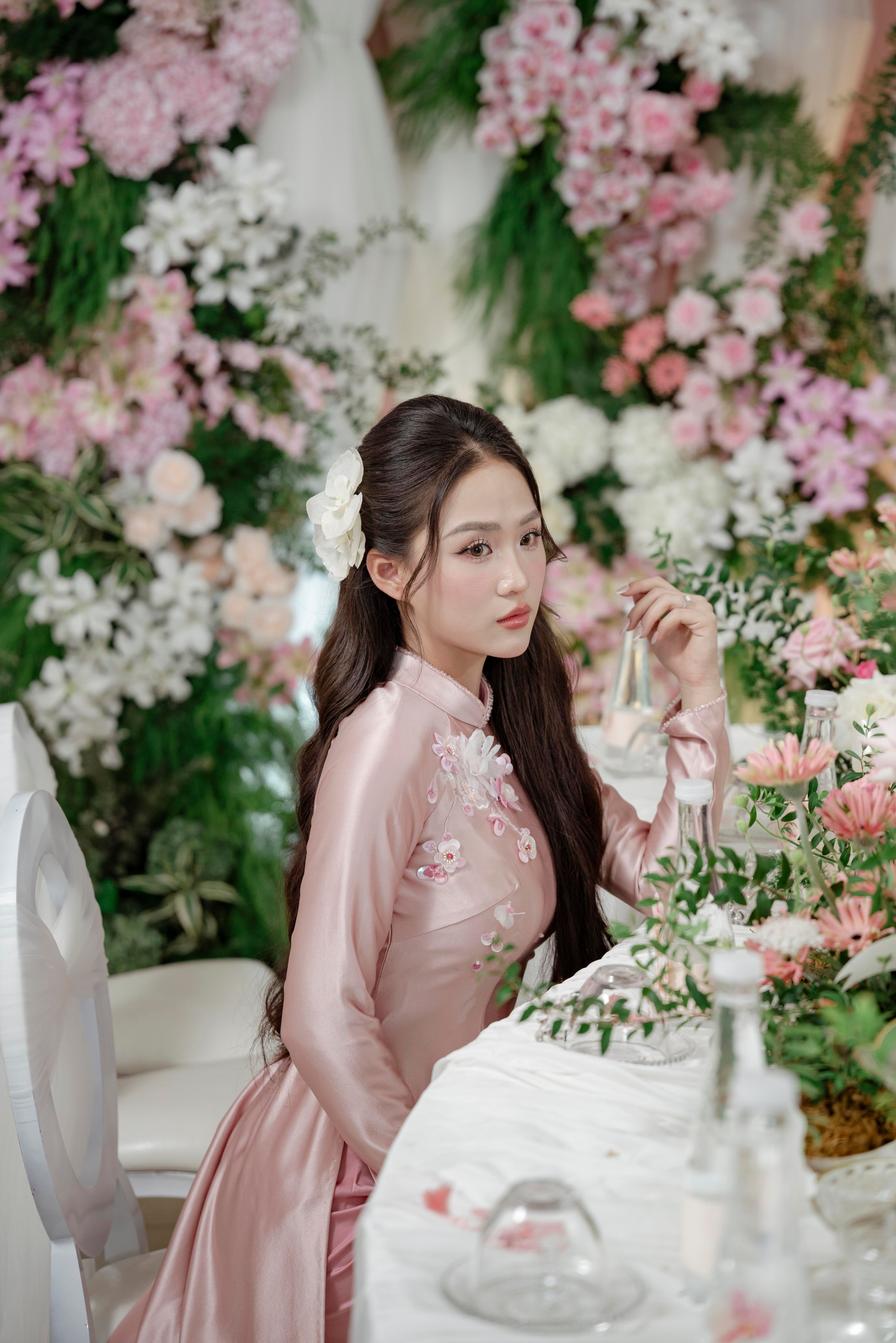 LINH & HUYEN. WEDDING PHOTOGRAPHER IN VIETNAM