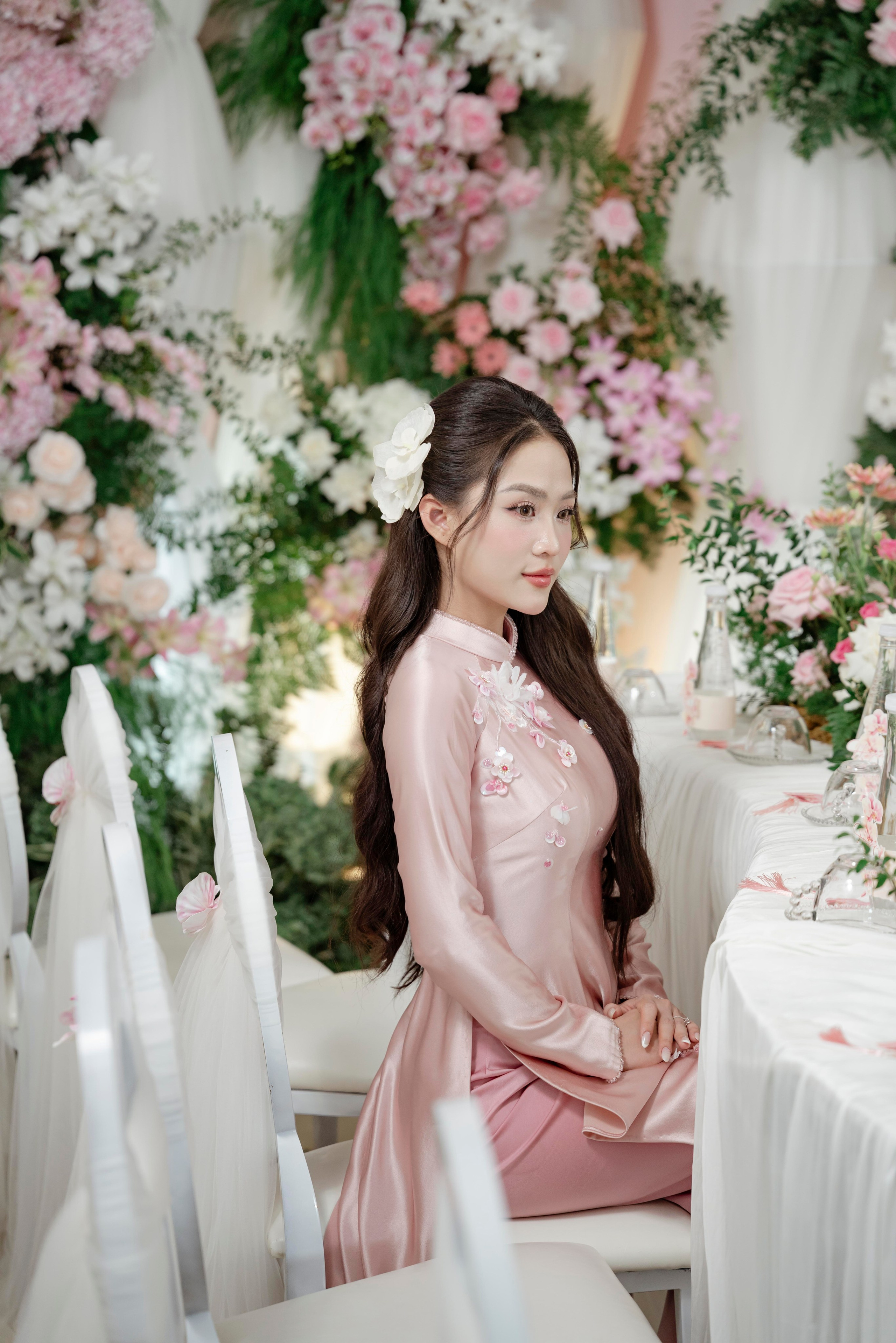 LINH & HUYEN. WEDDING PHOTOGRAPHER IN VIETNAM
