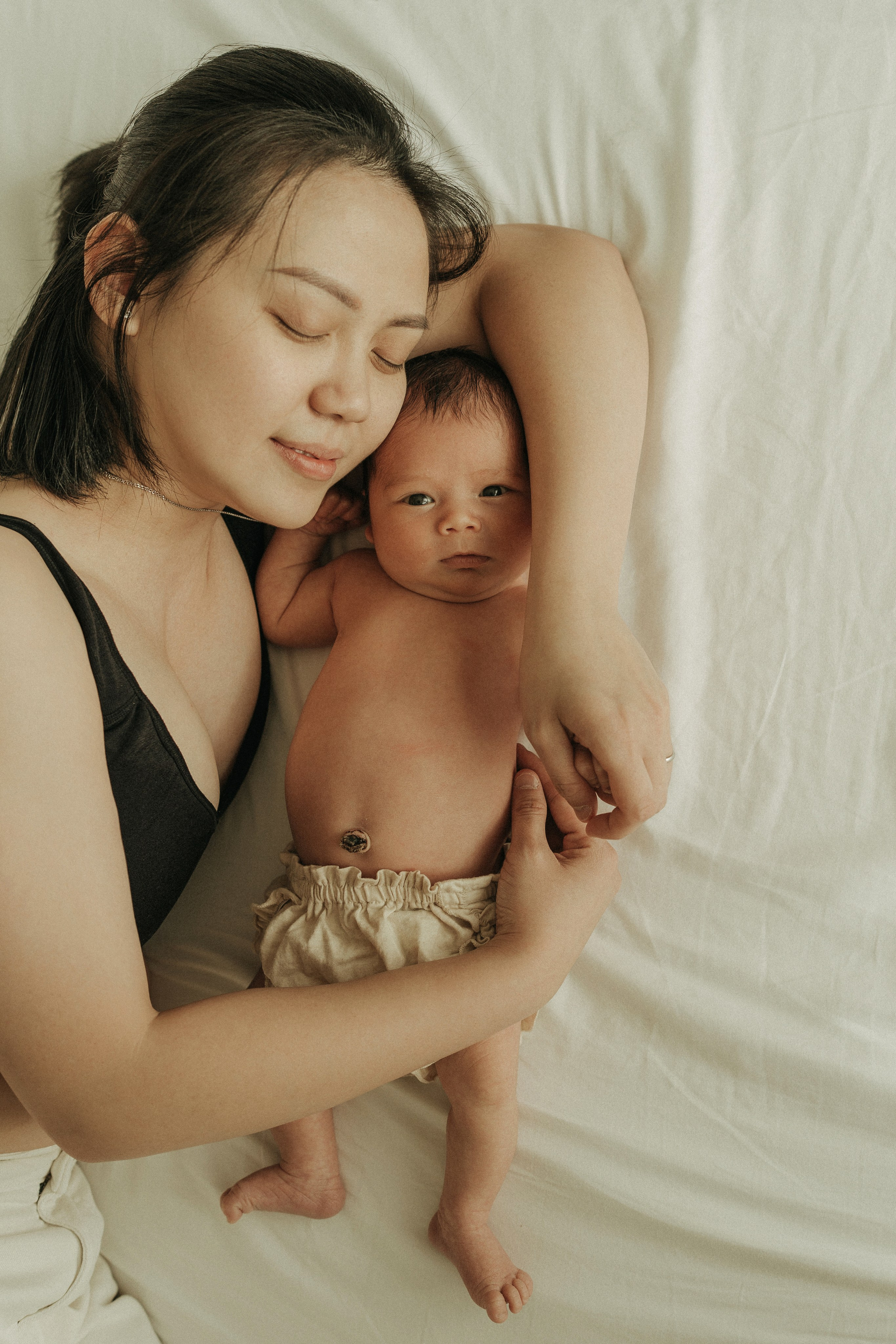 Cozy At-Home Newborn Photography – Warm & Emotional. Alisa Tant — Family and newborn photographer Bucks County, Montgomery county, Philadelphia, NJ